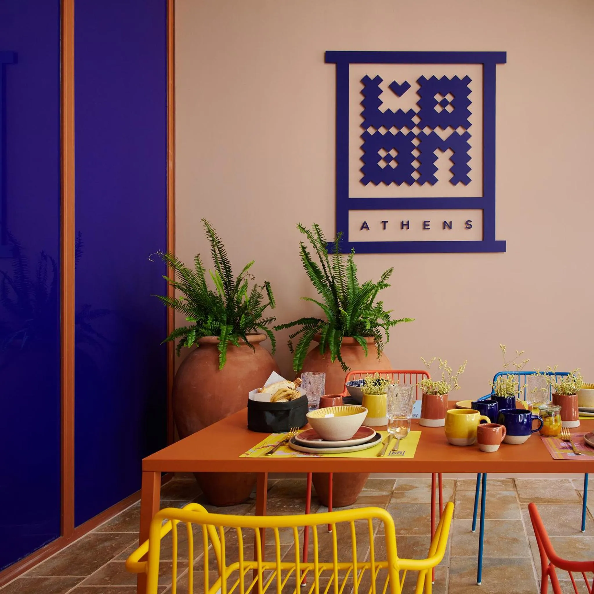 Food and drinks in LOOM ATHENS