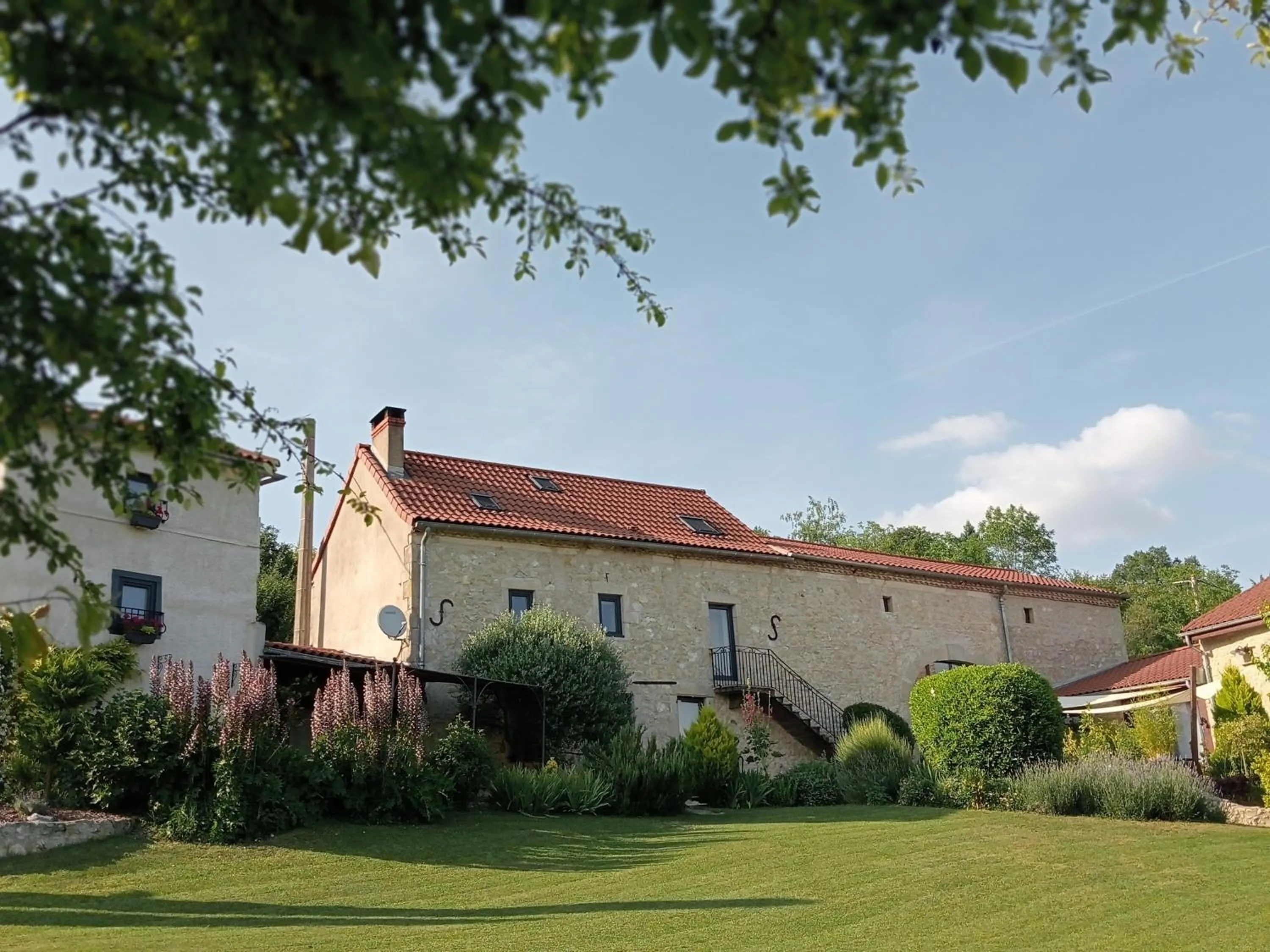 Property building in Auvergnat'Home