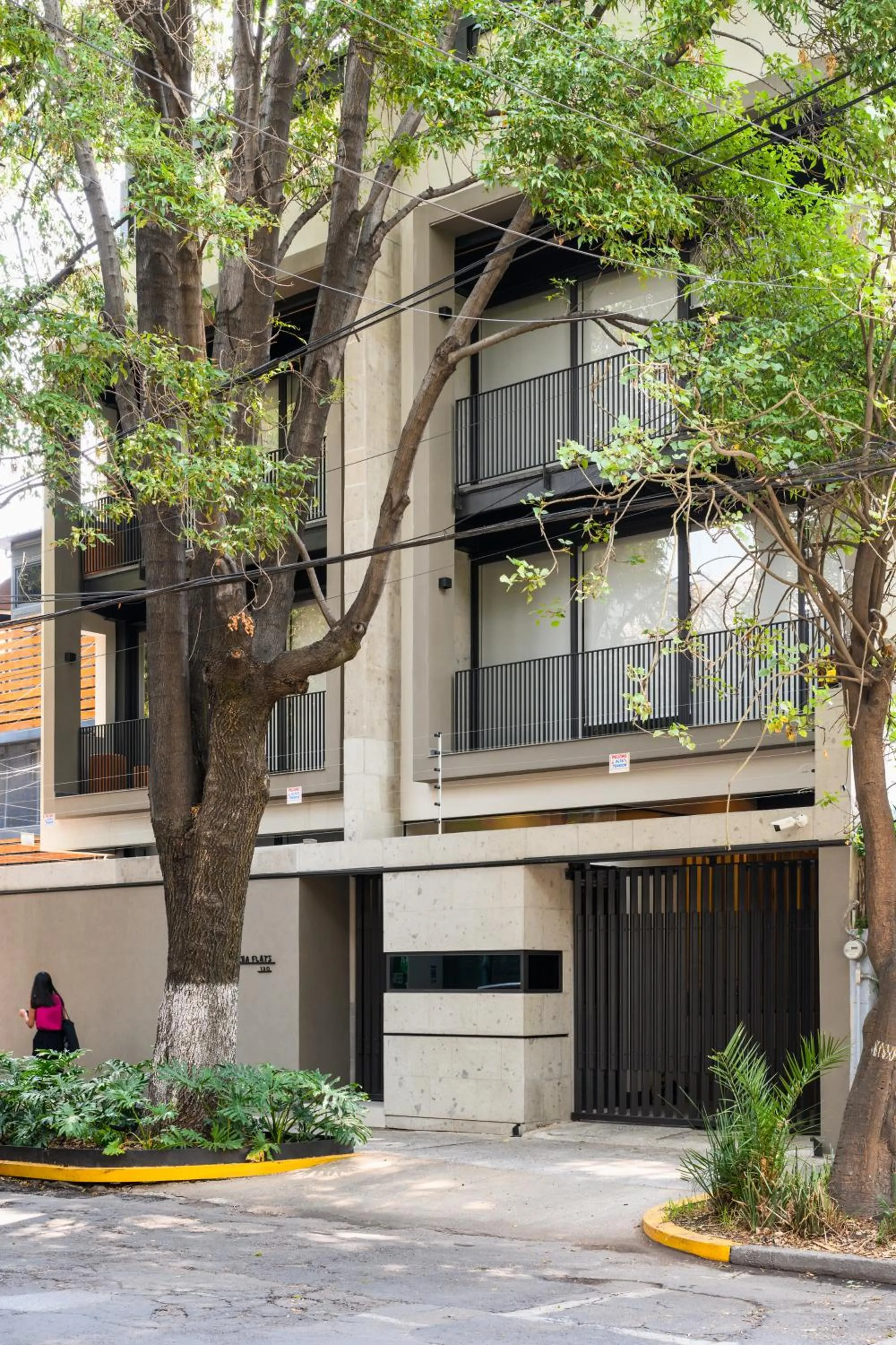 Property building in Pancha Flats