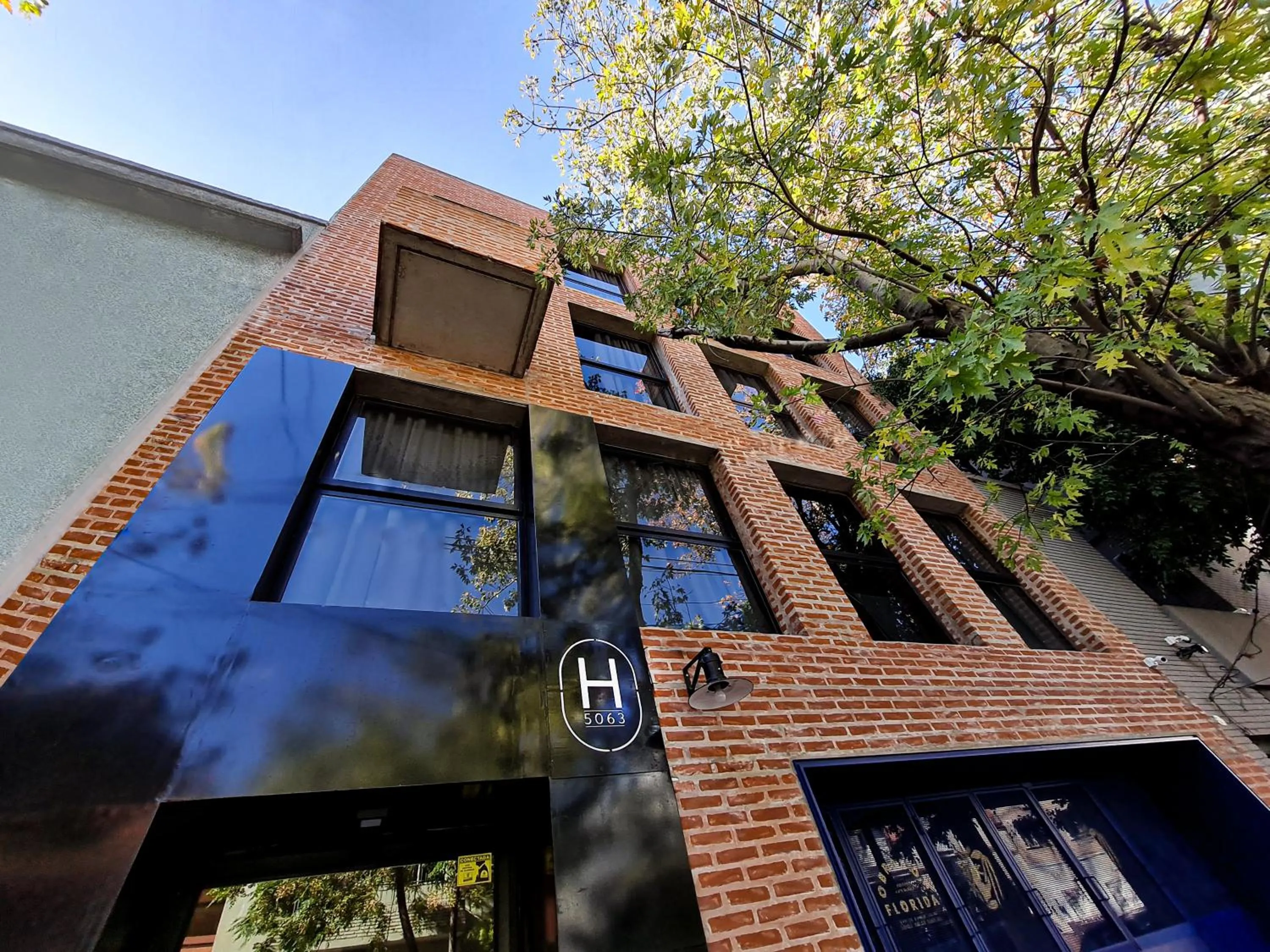 Property building in H5063