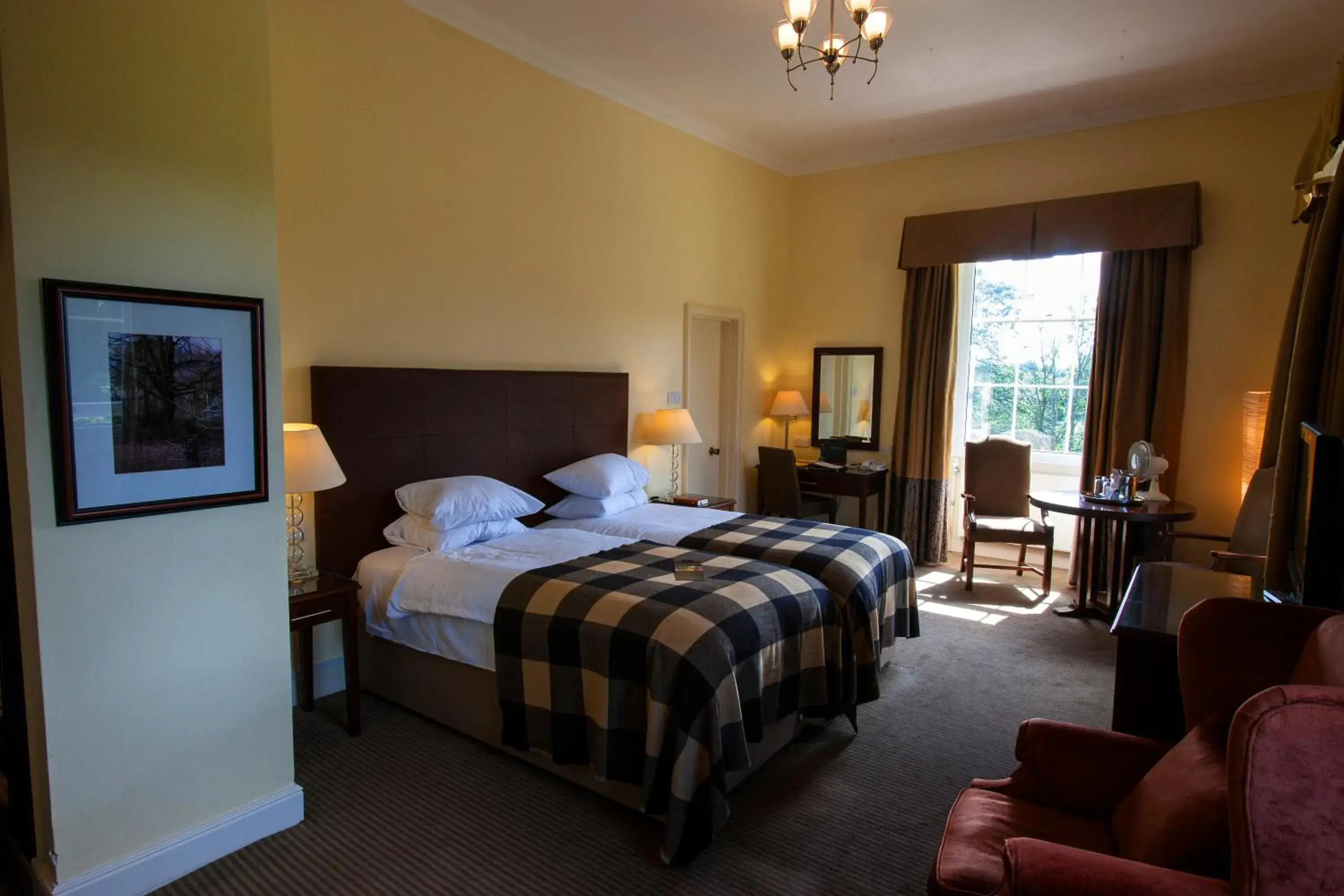 Bedroom, Bed in Macdonald Linden Hall Hotel, Golf & Spa Bedroom, Bed in Macdonald Linden Hall Hotel, Golf & Spa