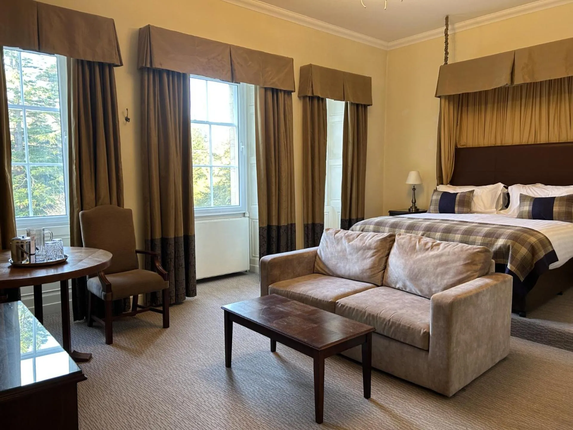 Bed in Macdonald Linden Hall Hotel, Golf & Spa