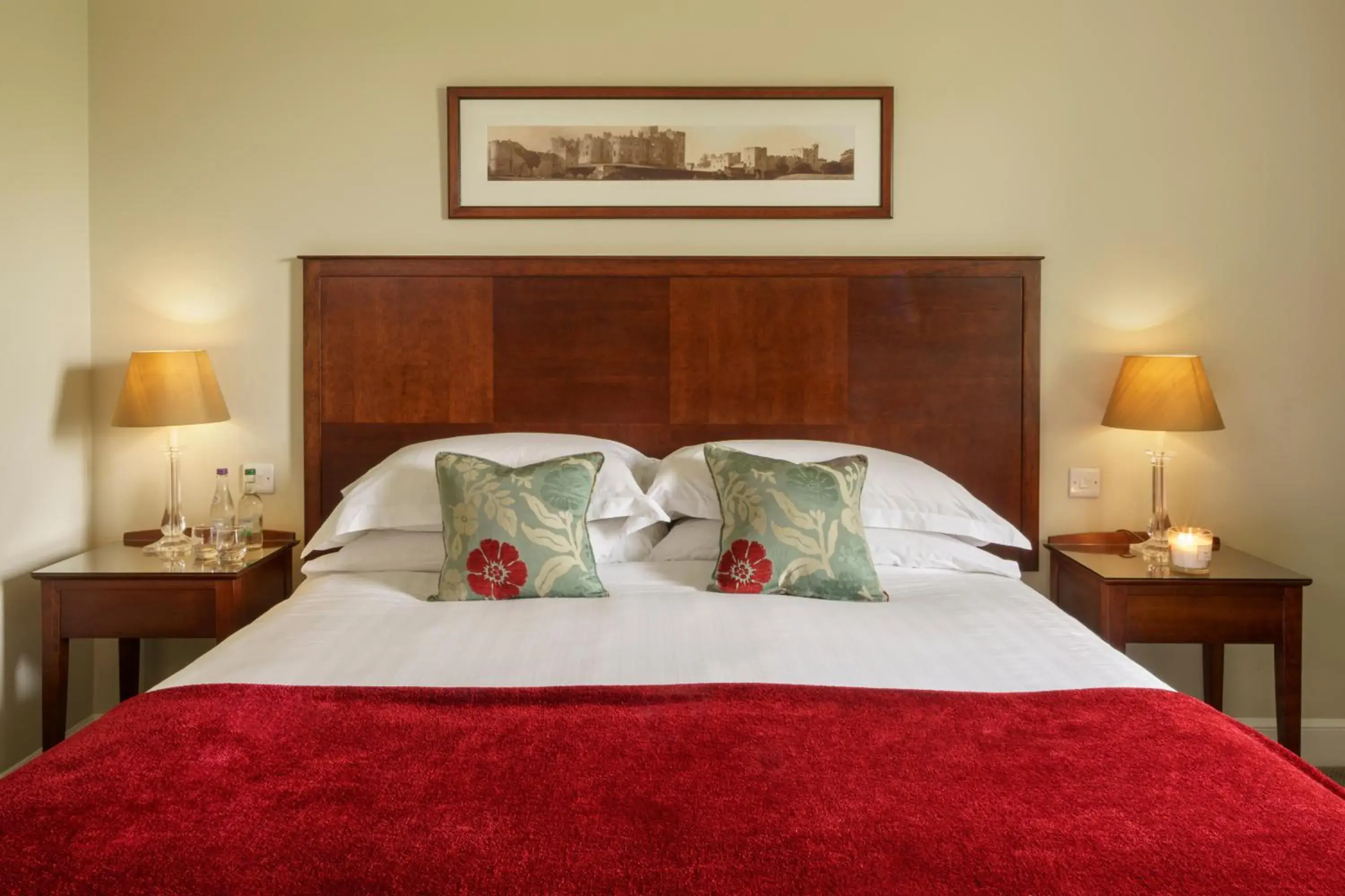 Bedroom, Bed in Macdonald Linden Hall Hotel, Golf & Spa Bedroom, Bed in Macdonald Linden Hall Hotel, Golf & Spa