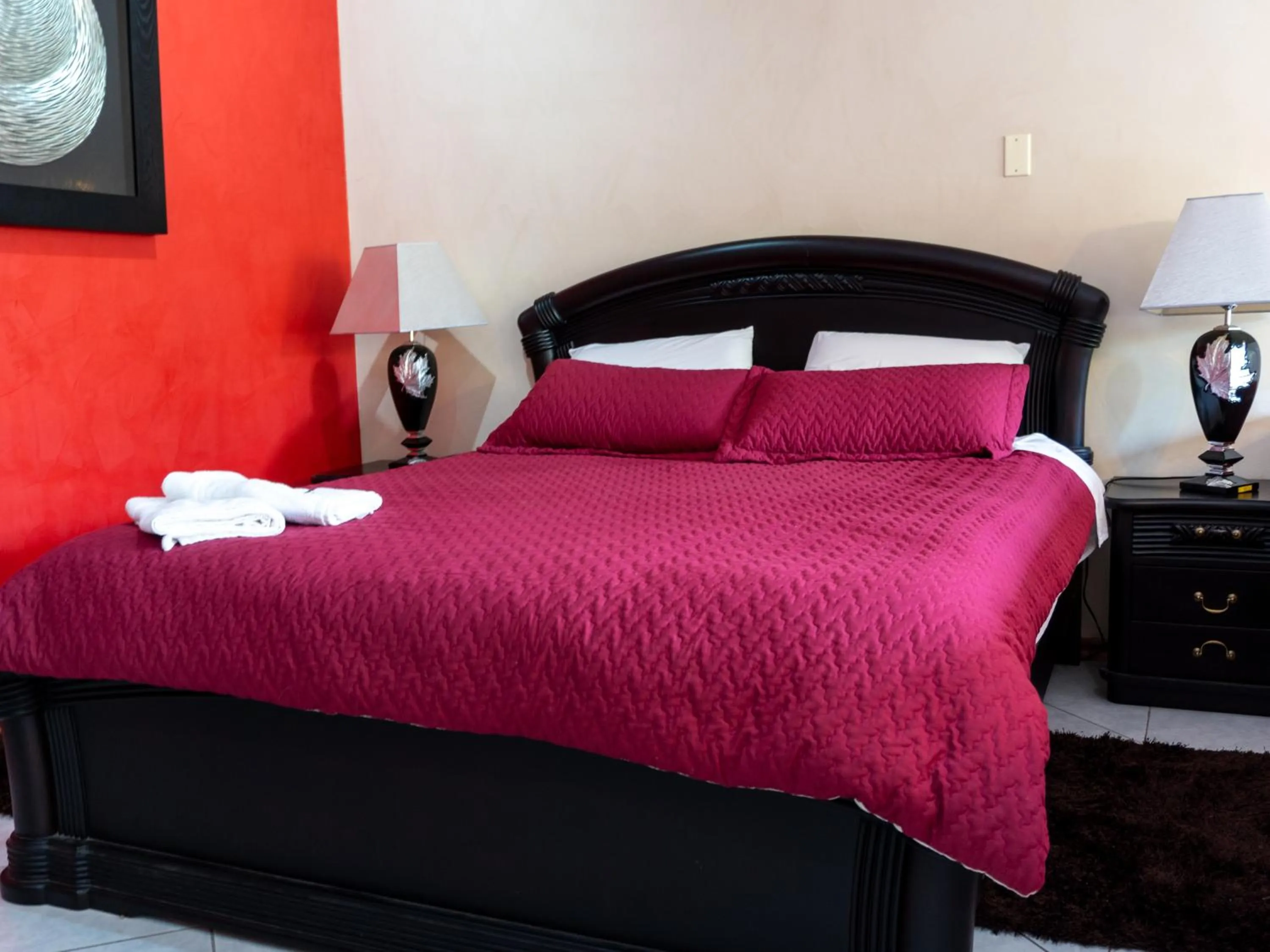 Bed in Chaupimundo Lodge