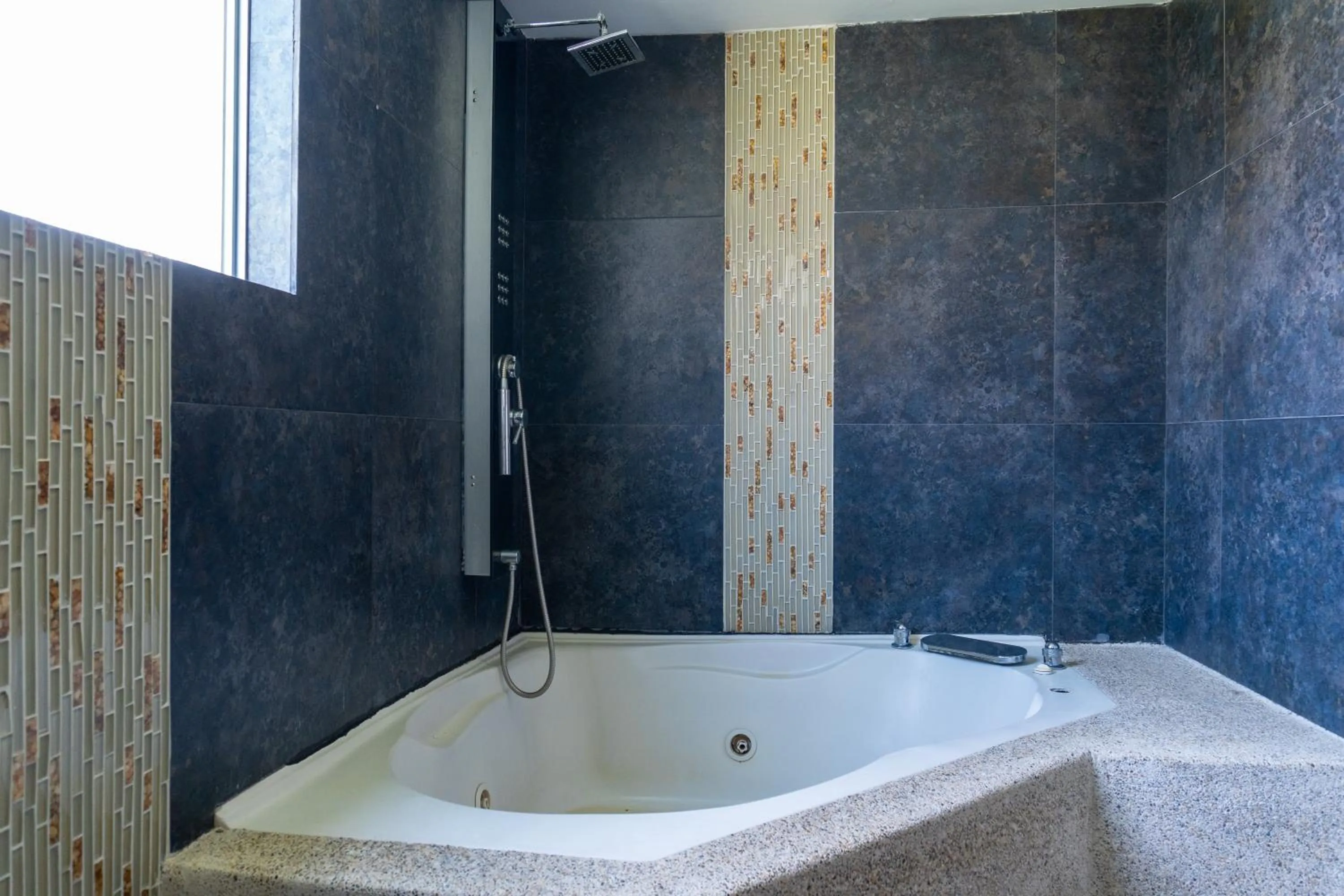 Bathroom in Chaupimundo Lodge