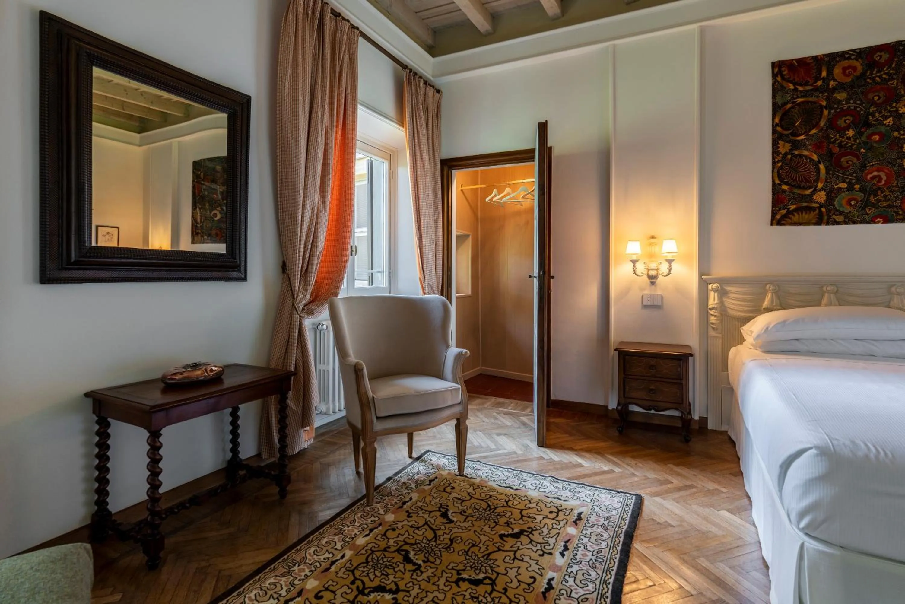 Bedroom, Bed in FORESTERIA di PALAZZO RADICI