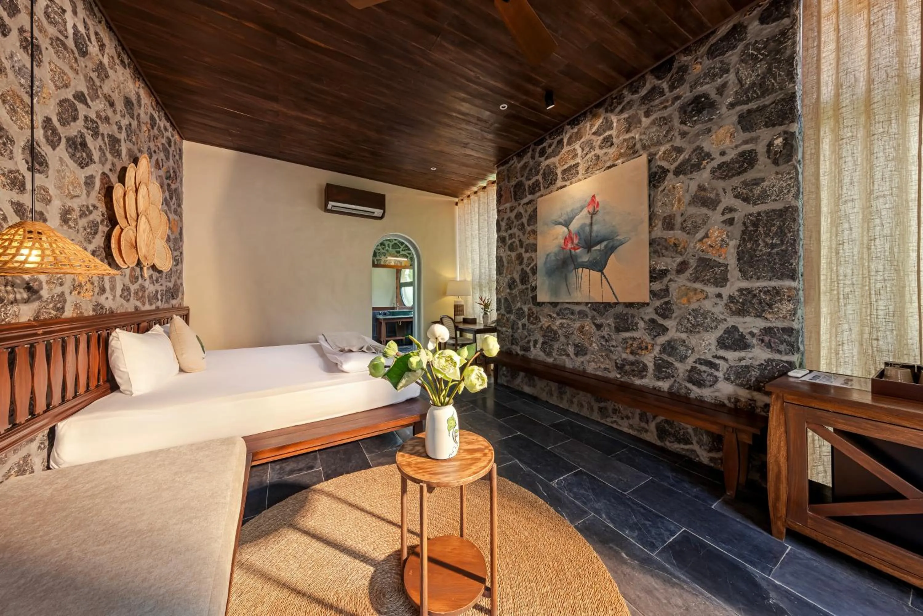 Bed in Tam Coc Retreat Ninh Binh