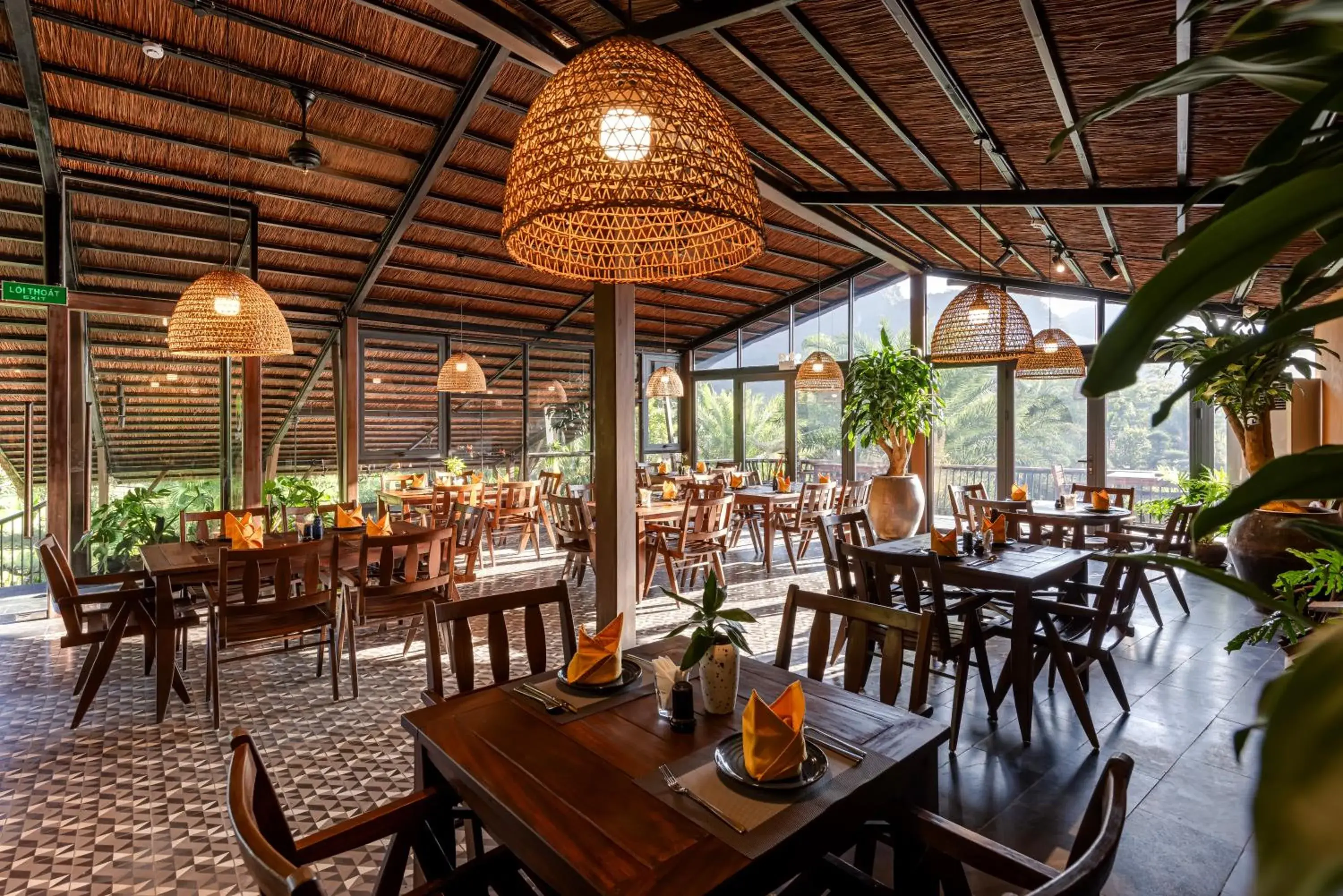 Restaurant/places to eat in Tam Coc Retreat Ninh Binh Restaurant/places to eat in Tam Coc Retreat Ninh Binh