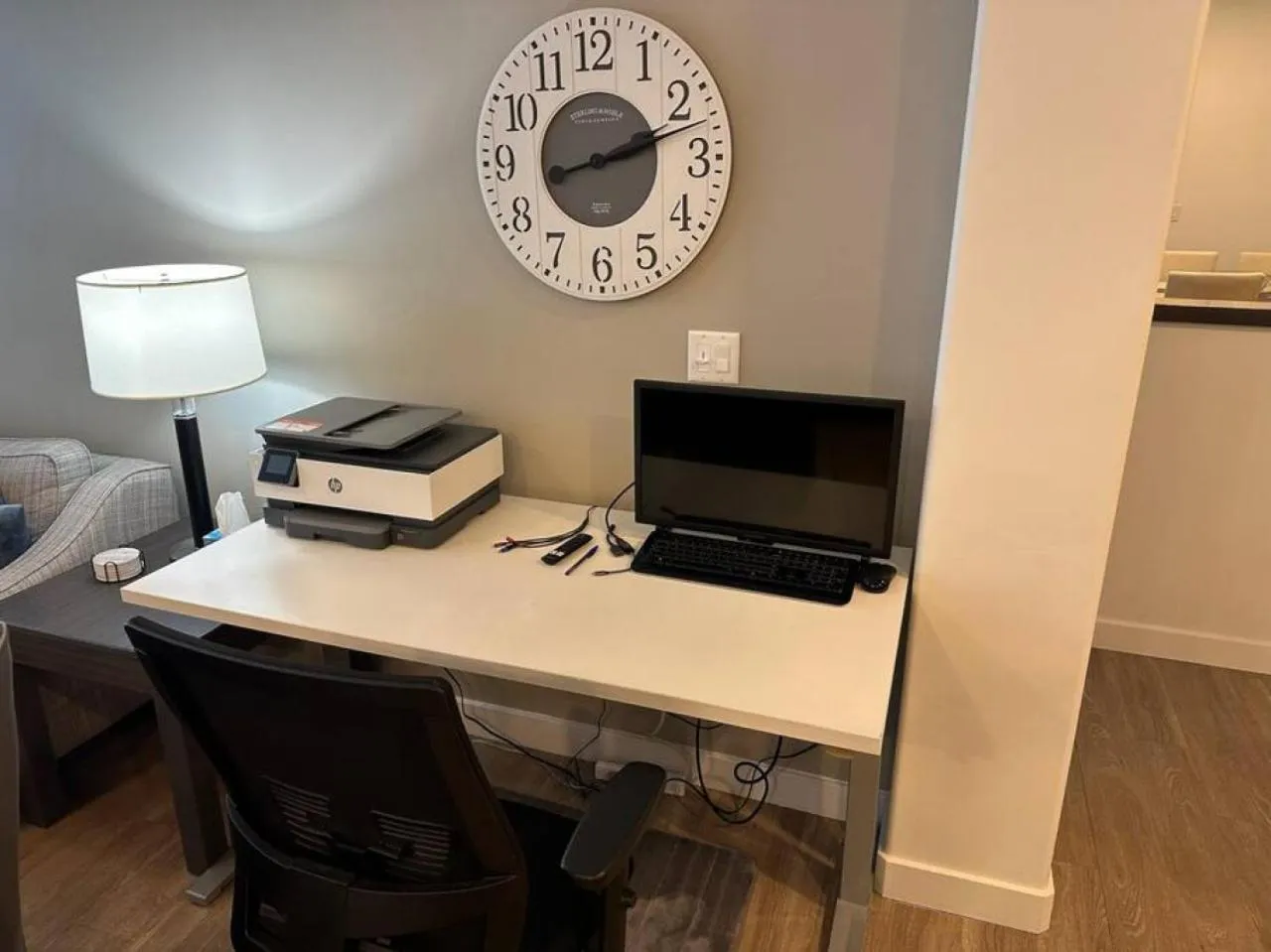 Luxury Living with Resort Amenities King bd Queens bd Sofa bd GymPoolHot Tub Fast WiFi