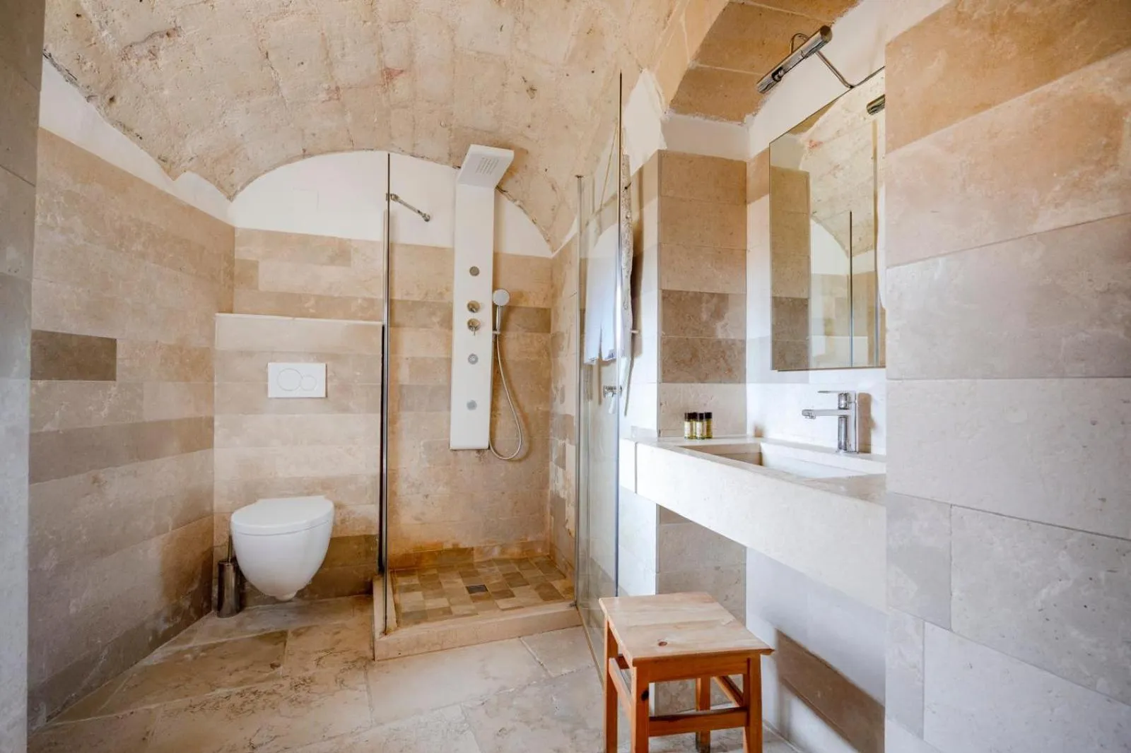 Shower in B&B La Corte