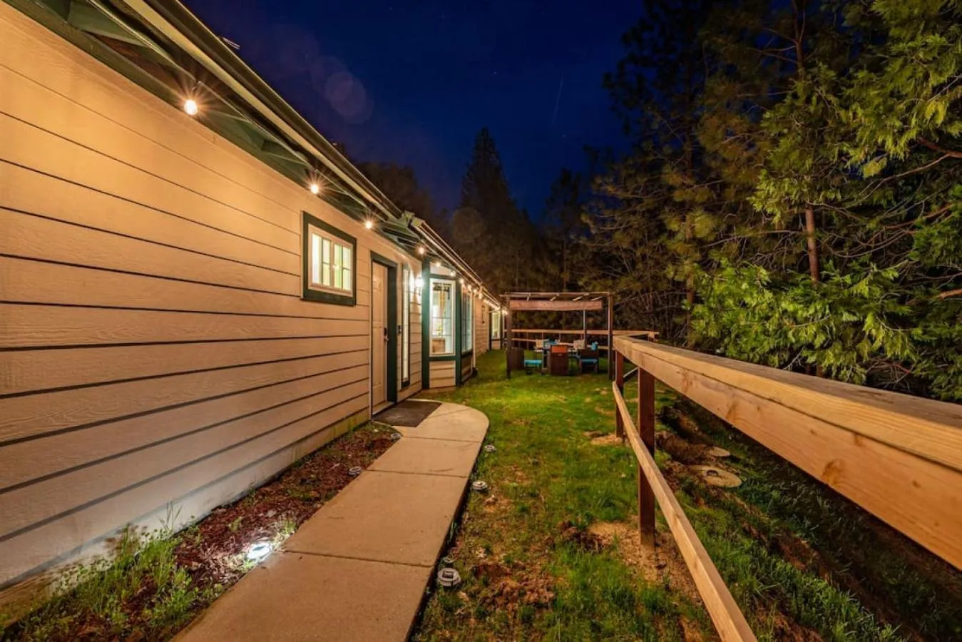 Garden in Manic Mountain Forest Cabin 3 miles from Bass Lake
