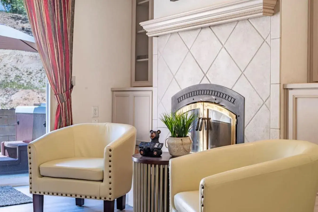 Manic Mountain Forest Cabin 3 miles from Bass Lake Manic Mountain Forest Cabin 3 miles from Bass Lake