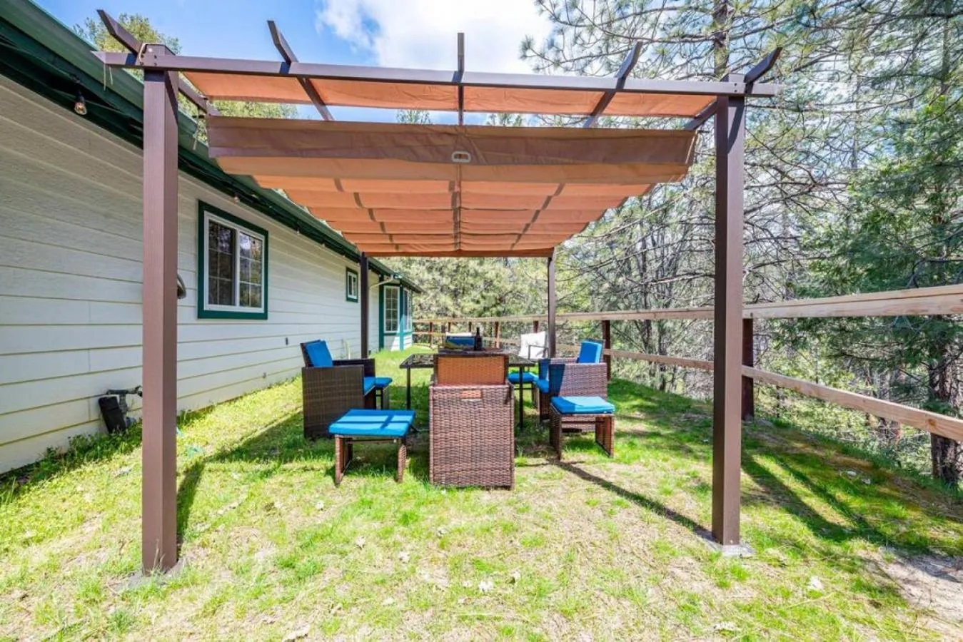 Garden in Manic Mountain Forest Cabin 3 miles from Bass Lake