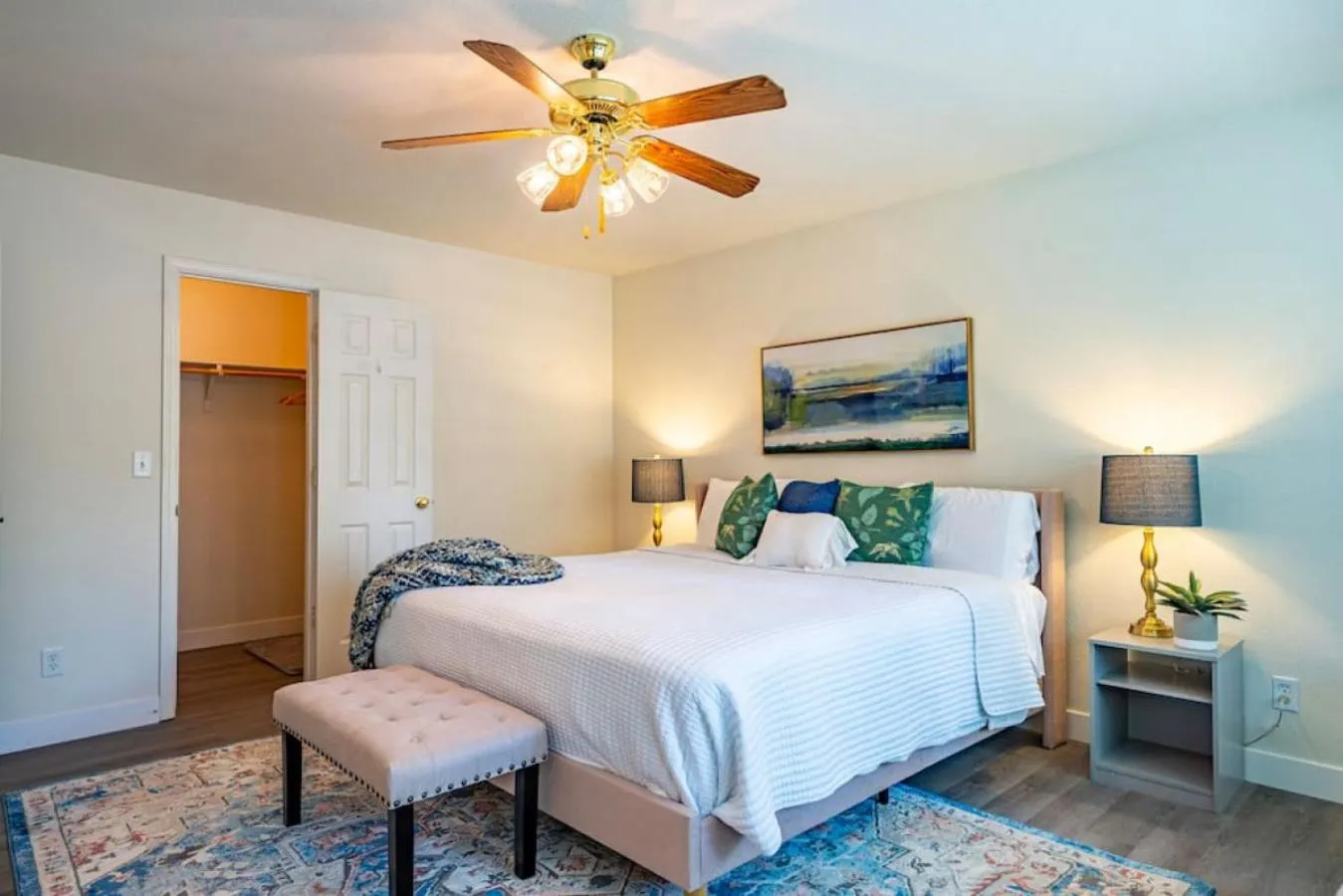 Bed in Manic Mountain Forest Cabin 3 miles from Bass Lake