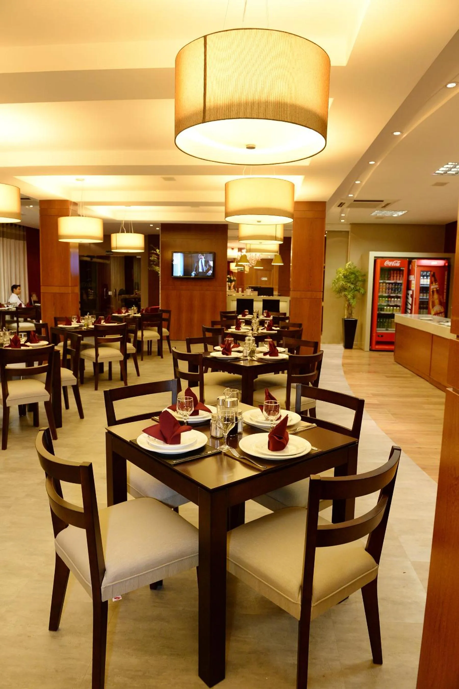 Restaurant/places to eat in Imigrantes Hotel