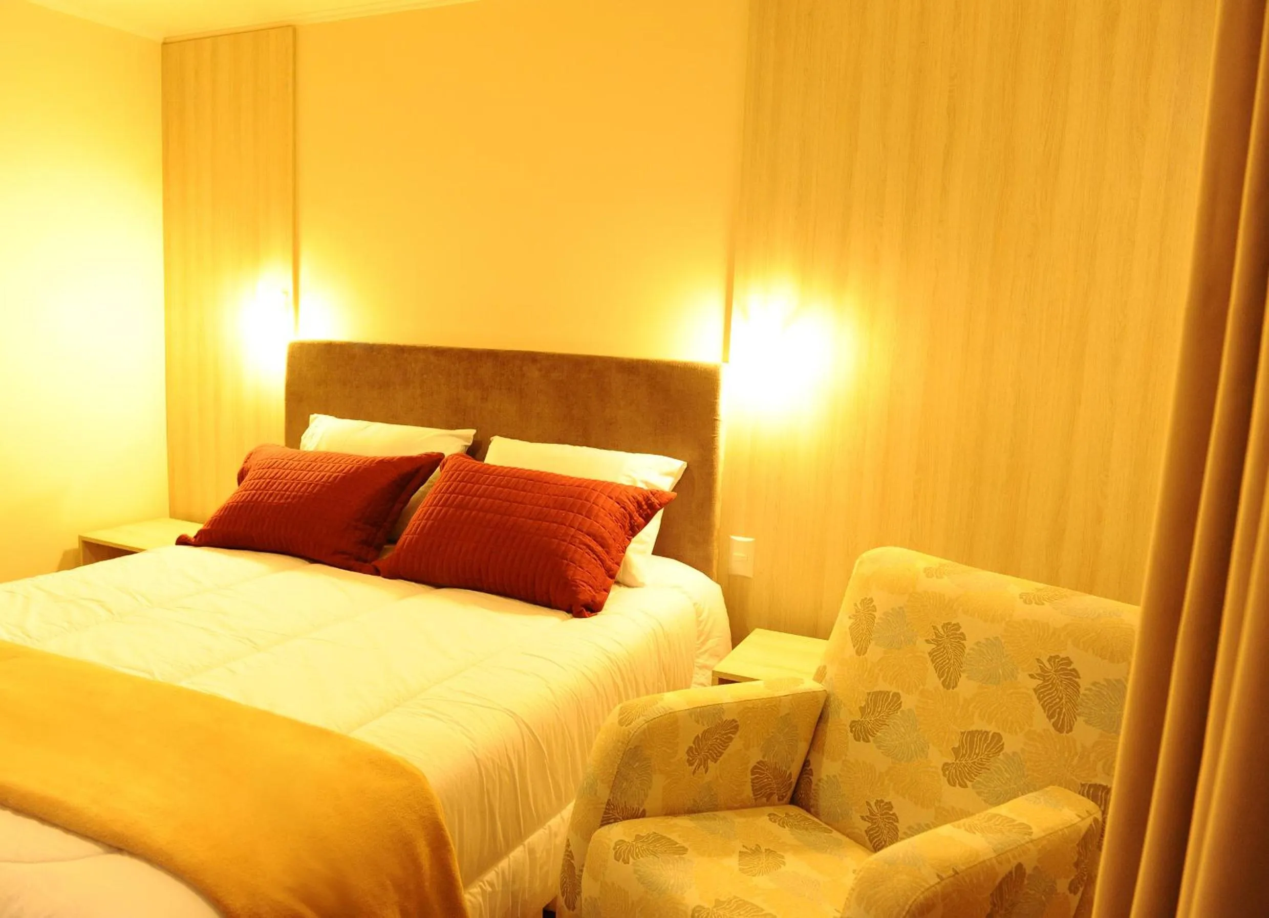 Bed in Imigrantes Hotel