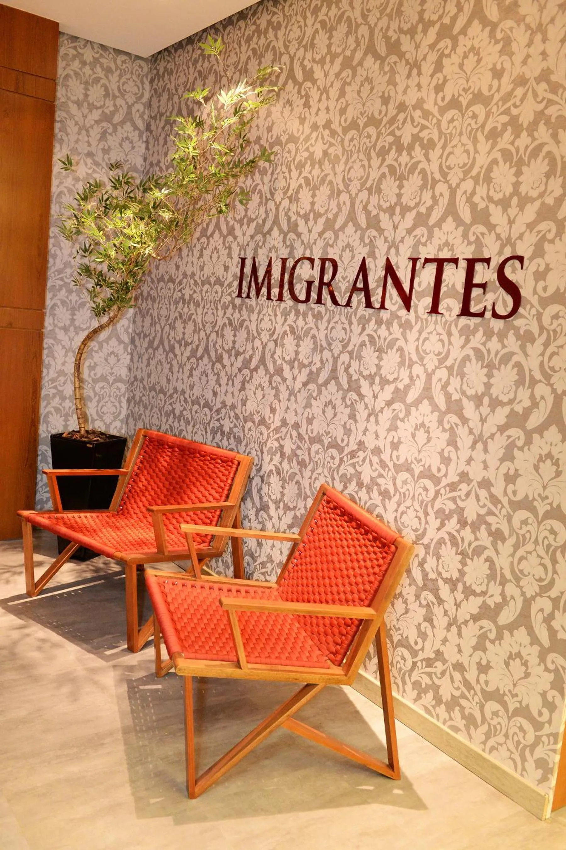 Restaurant/places to eat in Imigrantes Hotel