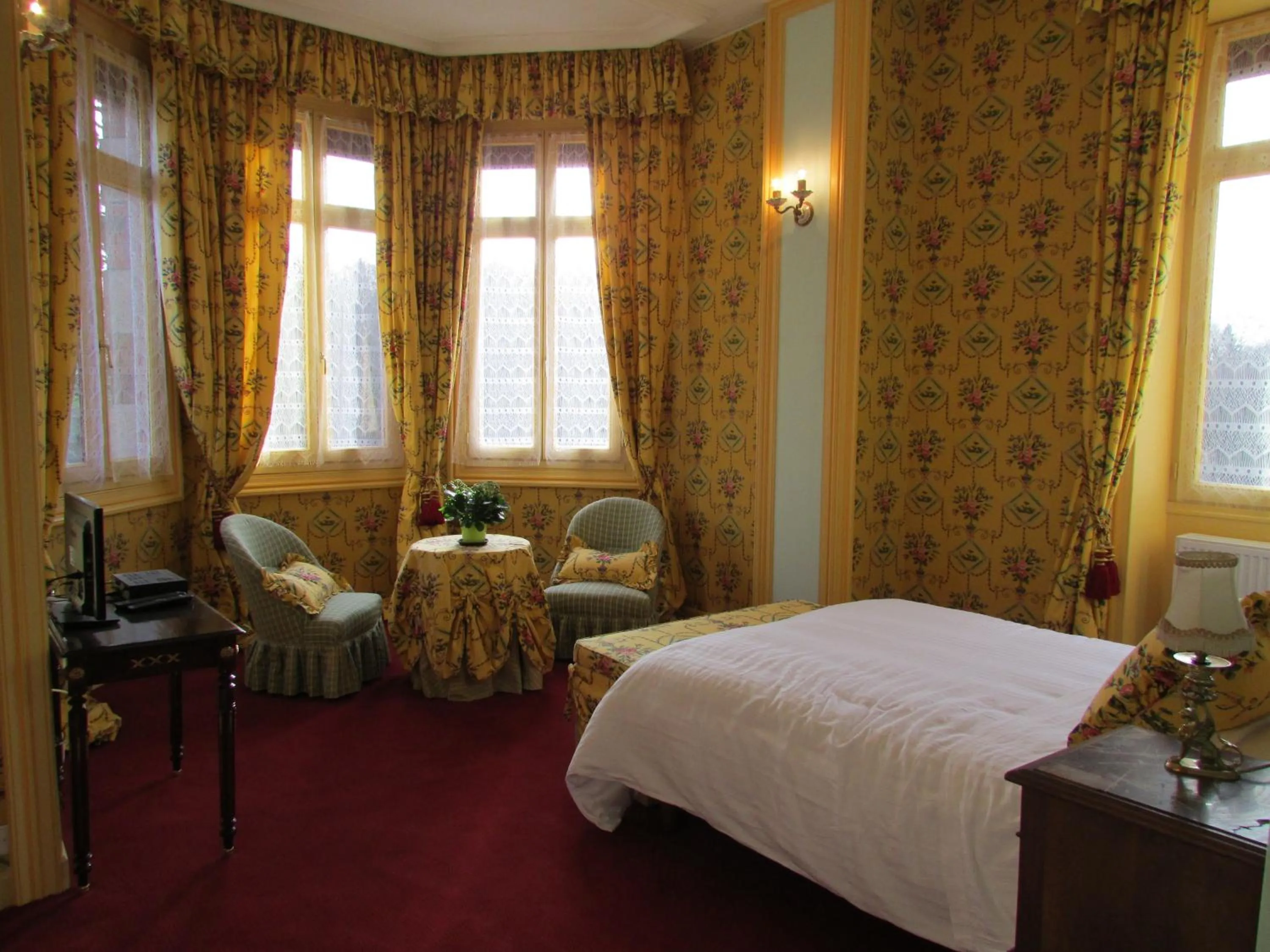 Bed in Chateau Lezat - Chambres d'Hotes