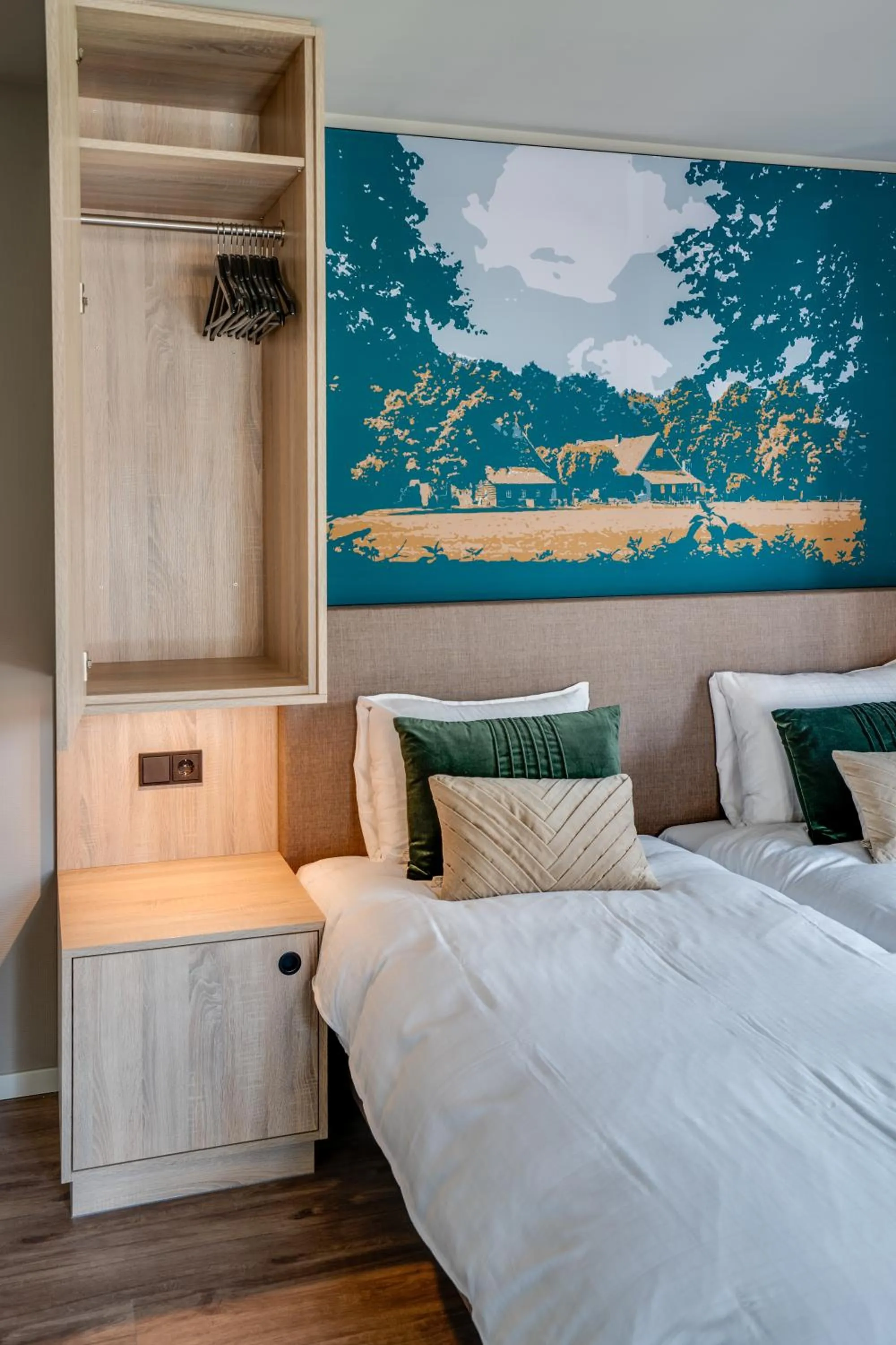 wardrobe in Hoeve de Bongerd