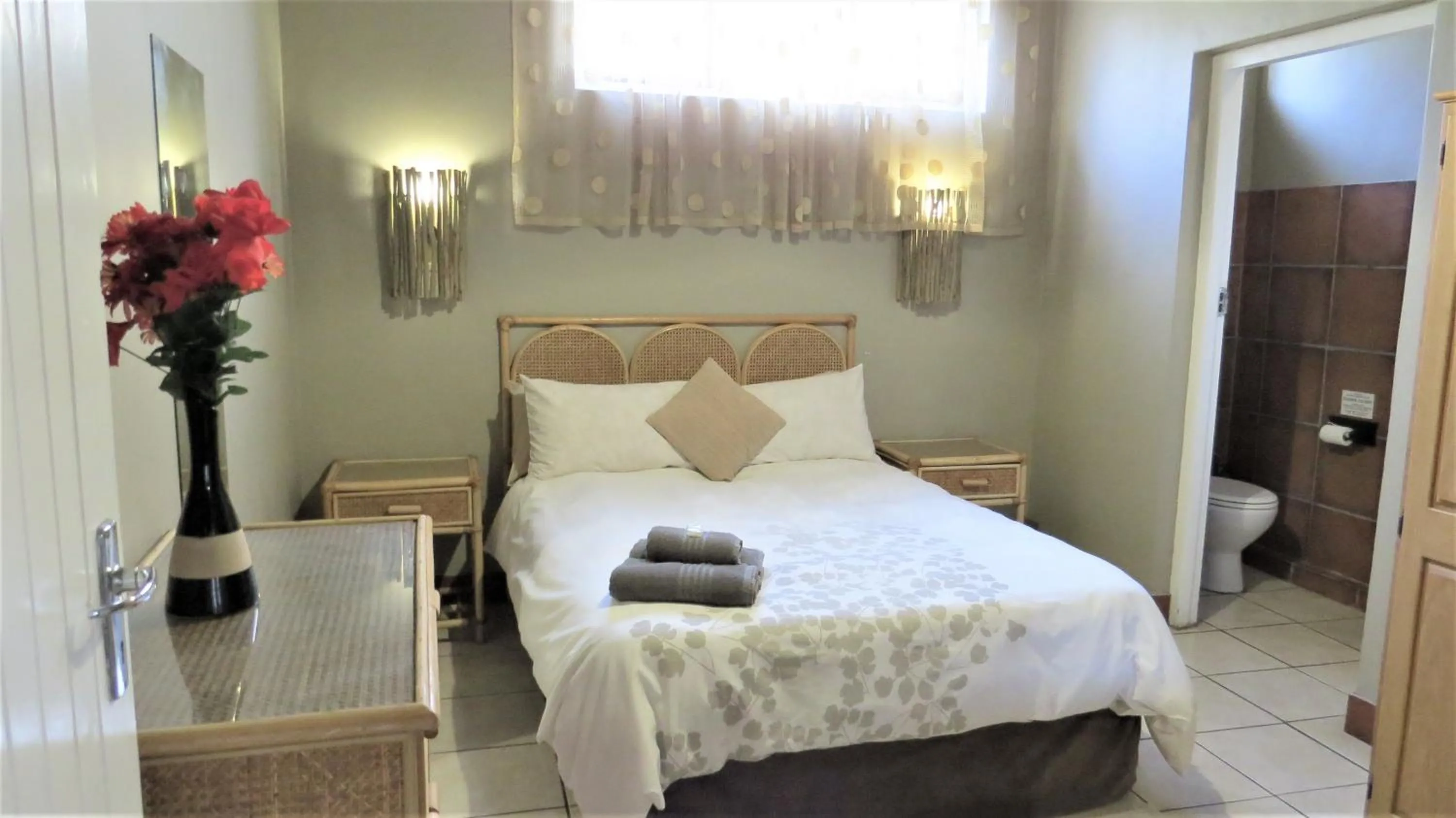 The Tweni Waterfront Guest Lodge