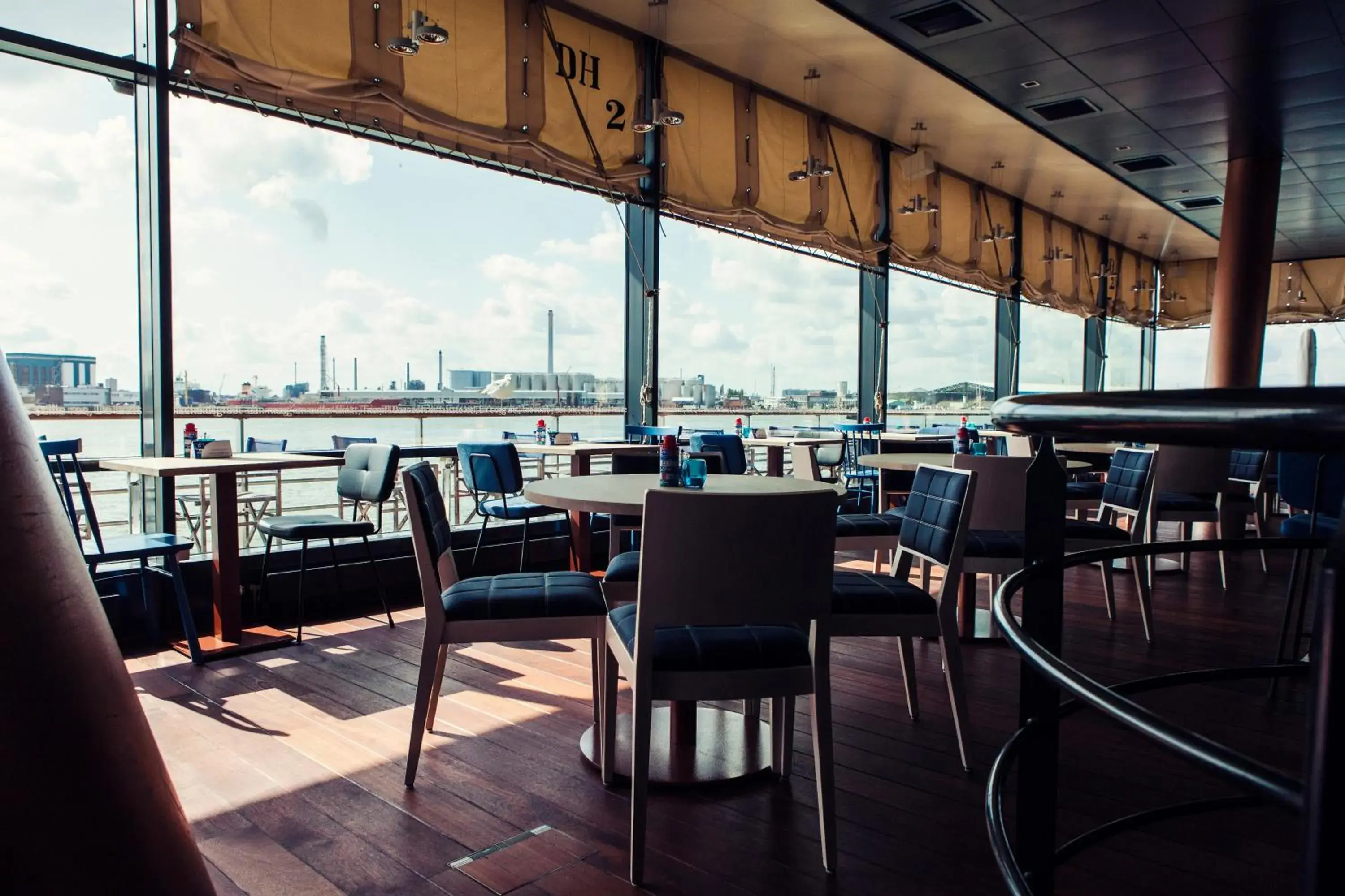 Restaurant/places to eat in Delta Hotel Restaurant/places to eat in Delta Hotel