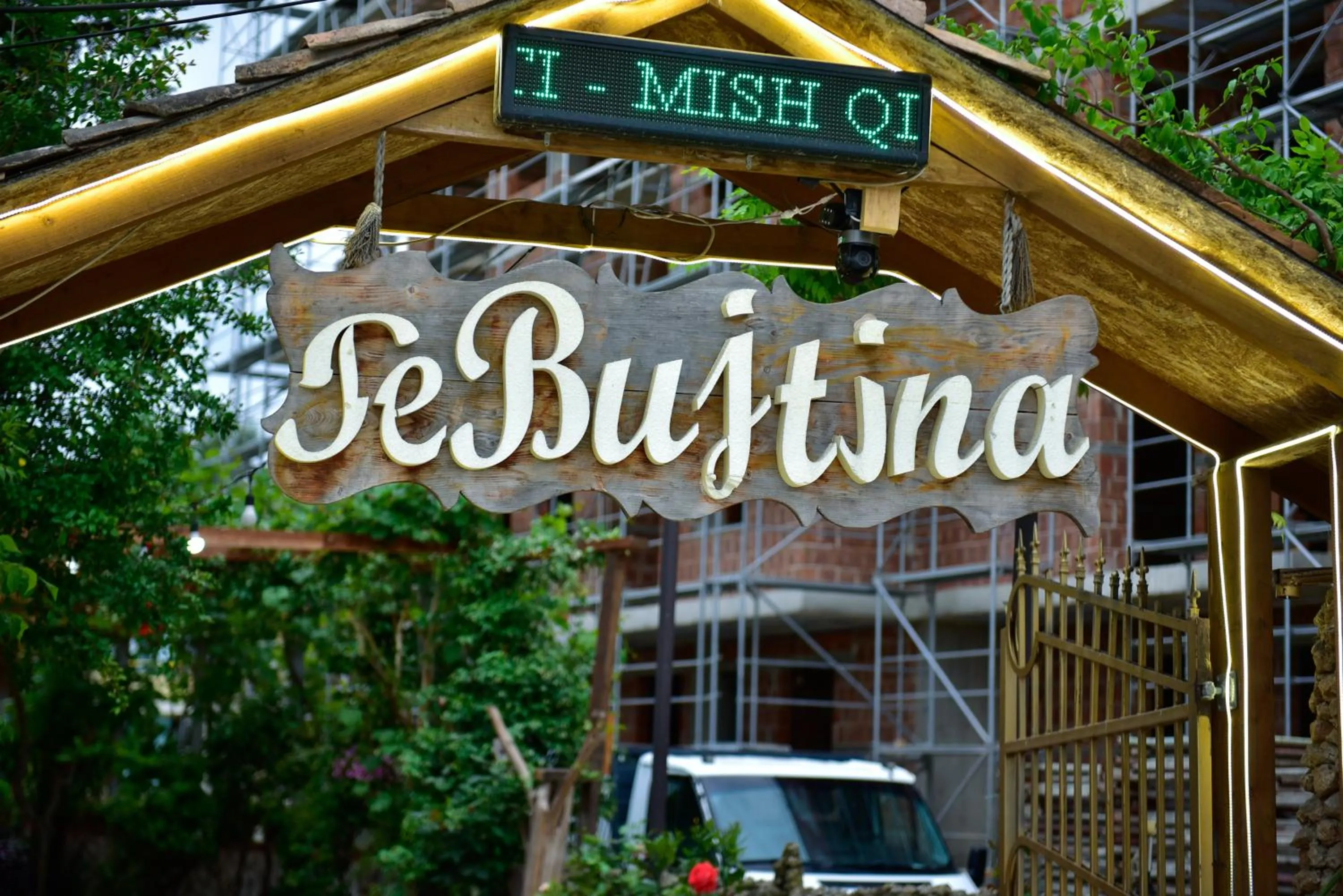 Property building in TE BUJTINA HOTEL- Cozy Stay with Traditional Breakfast Near Beach