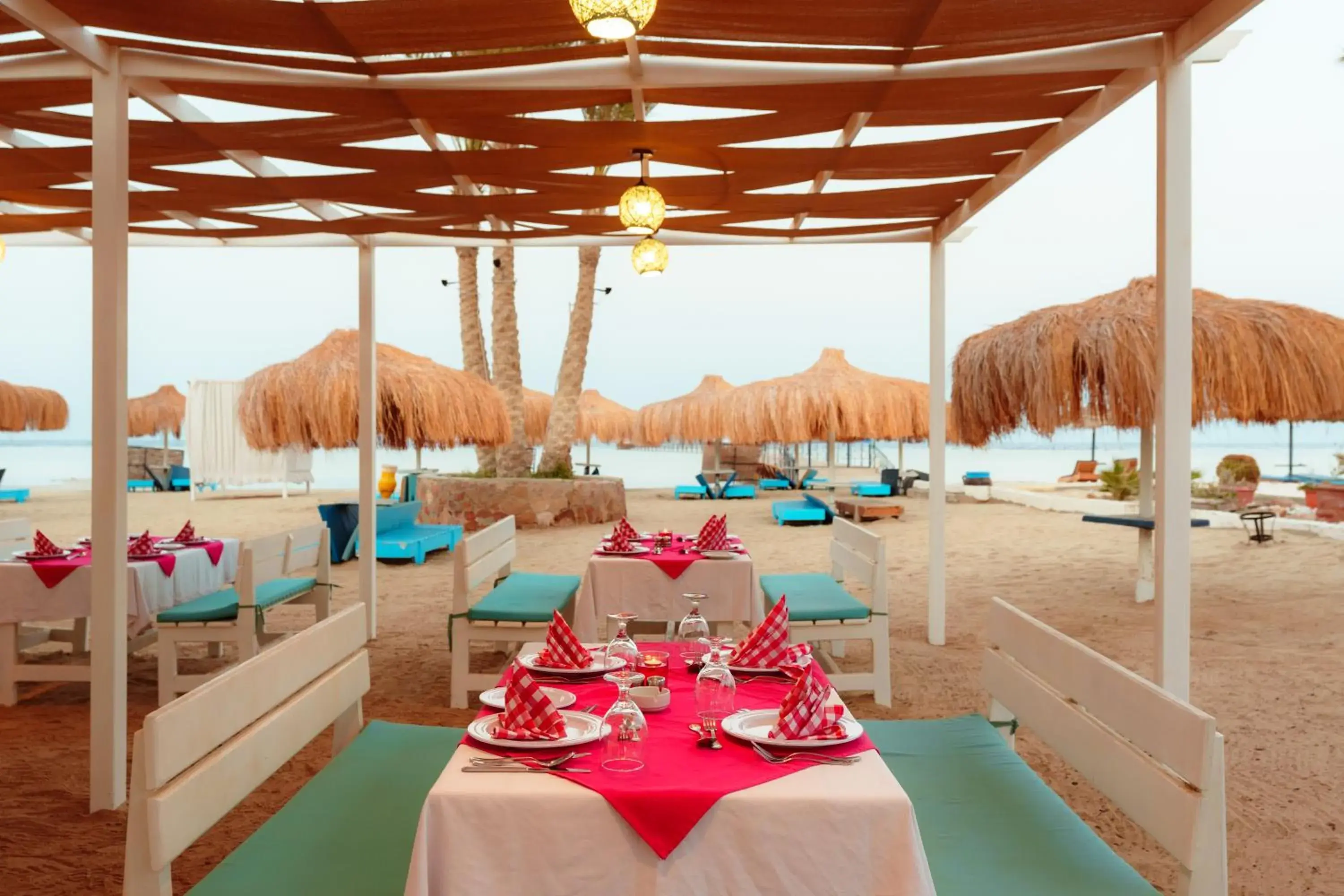 Restaurant/places to eat in Protels Crystal Beach Resort Restaurant/places to eat in Protels Crystal Beach Resort