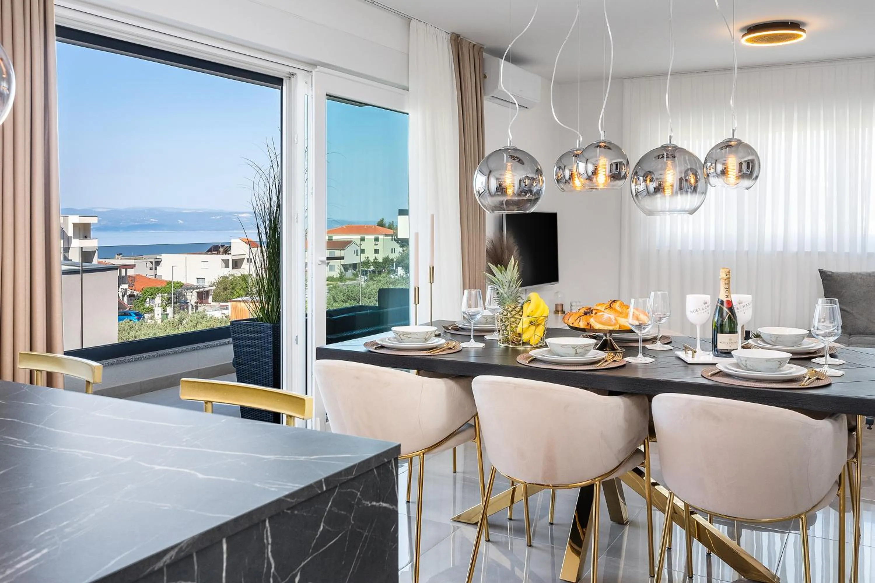 Luxury Sea View Apartment Levin