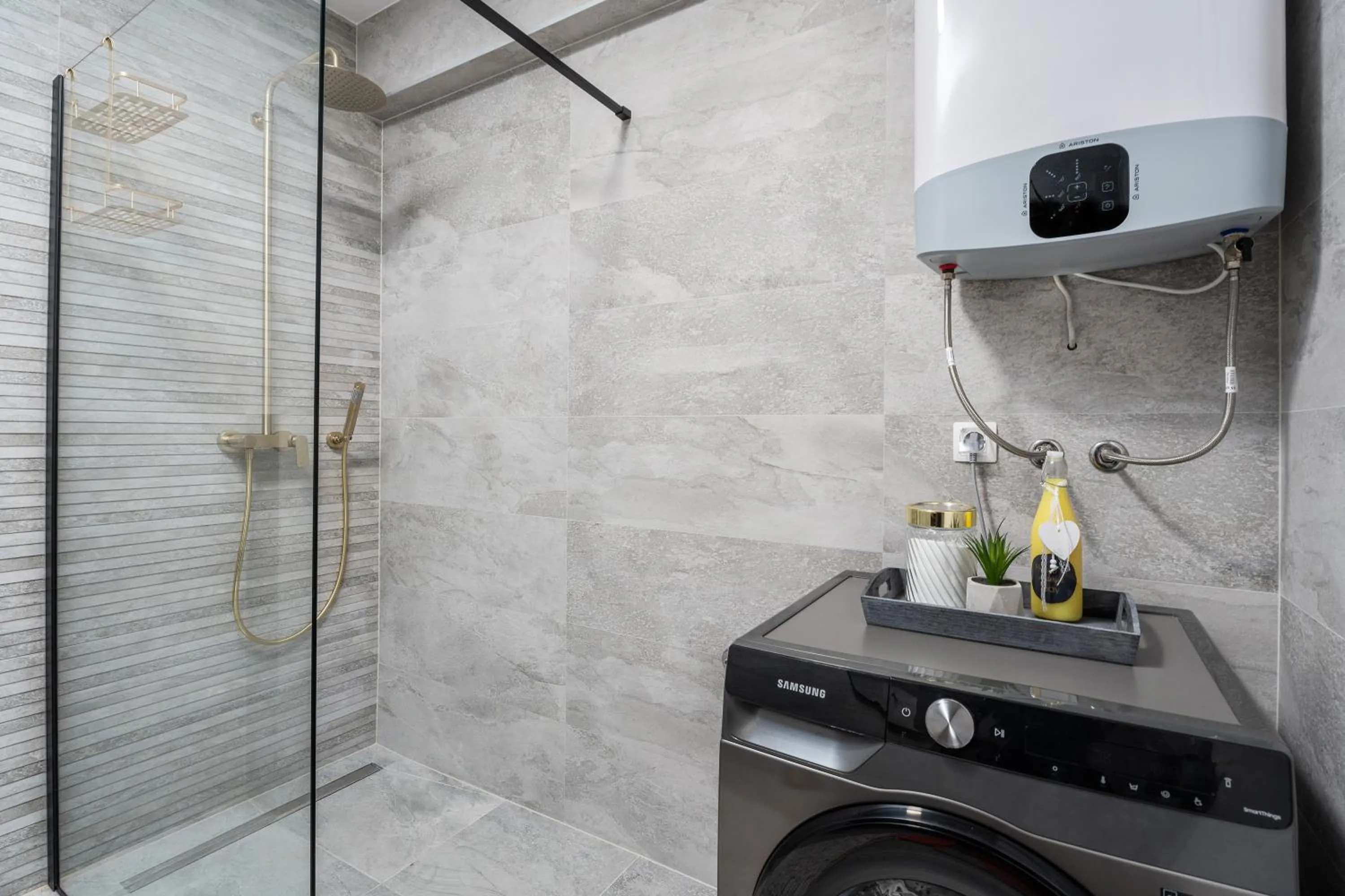 Luxury Sea View Apartment Levin