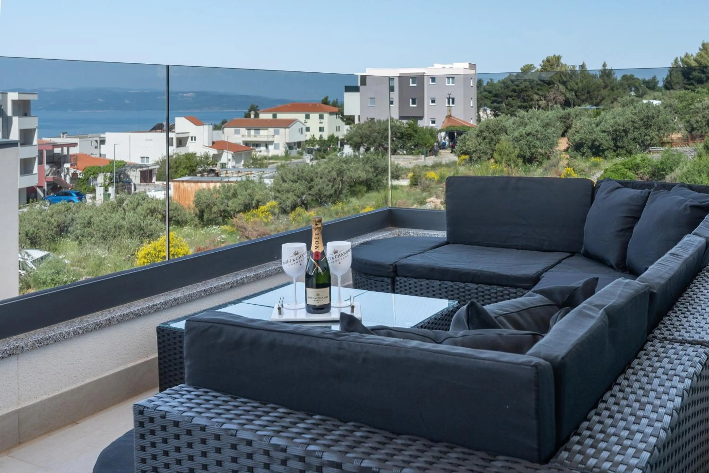 Luxury Sea View Apartment Levin