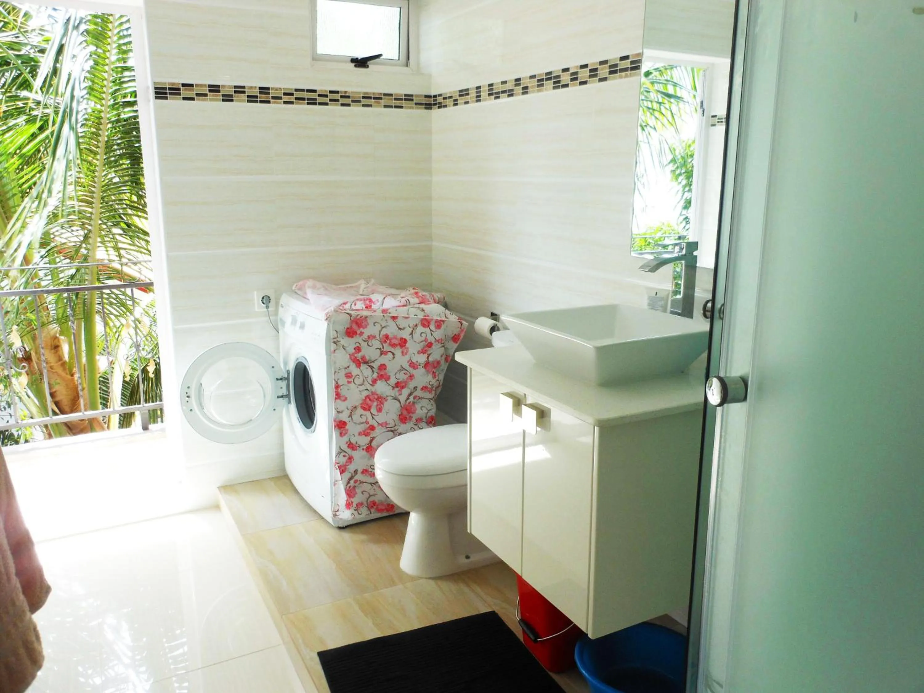 Bathroom in Twins Apartments Flic en Flac Beach