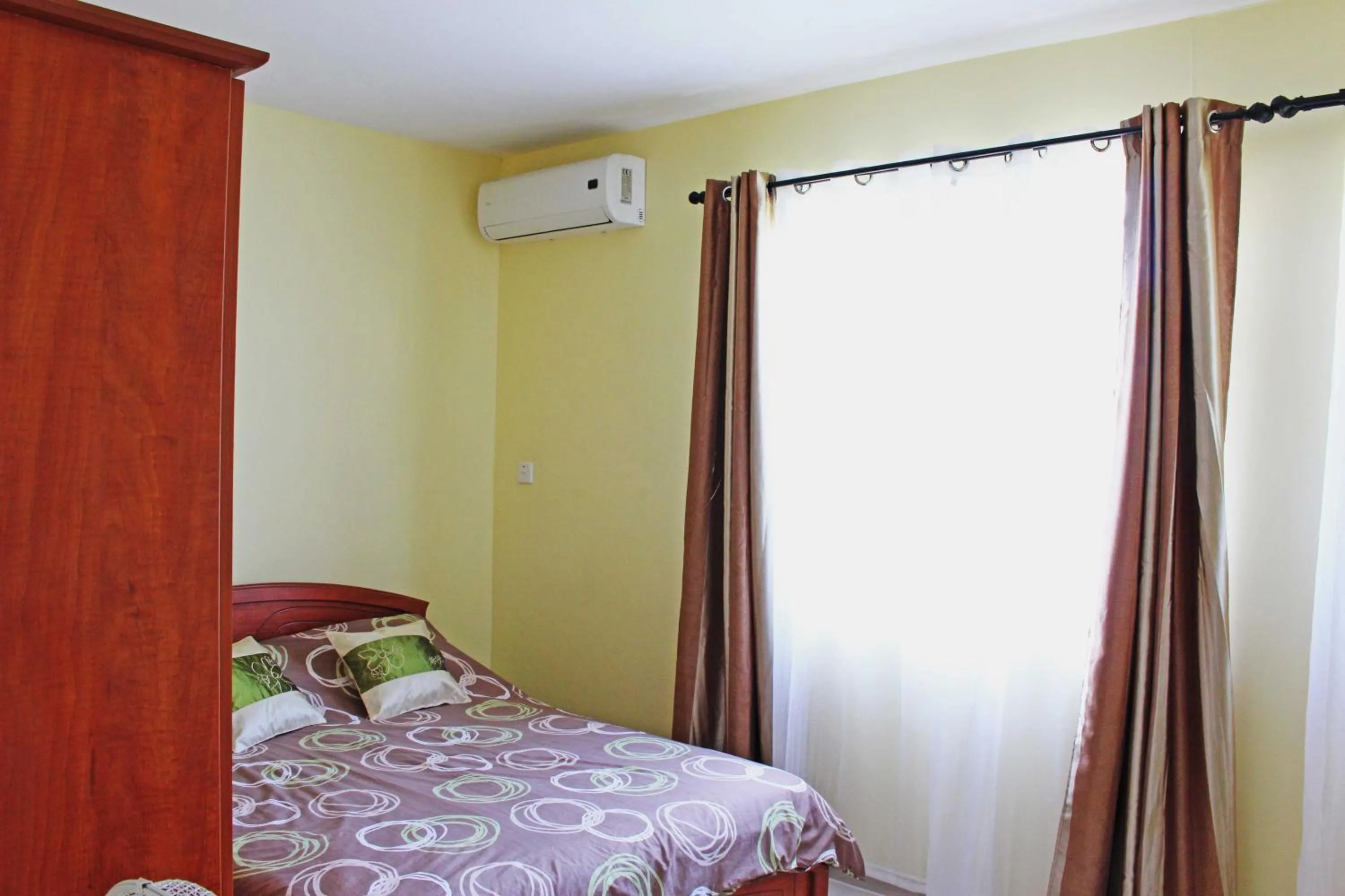 Bedroom, Bed in Twins Apartments Flic en Flac Beach