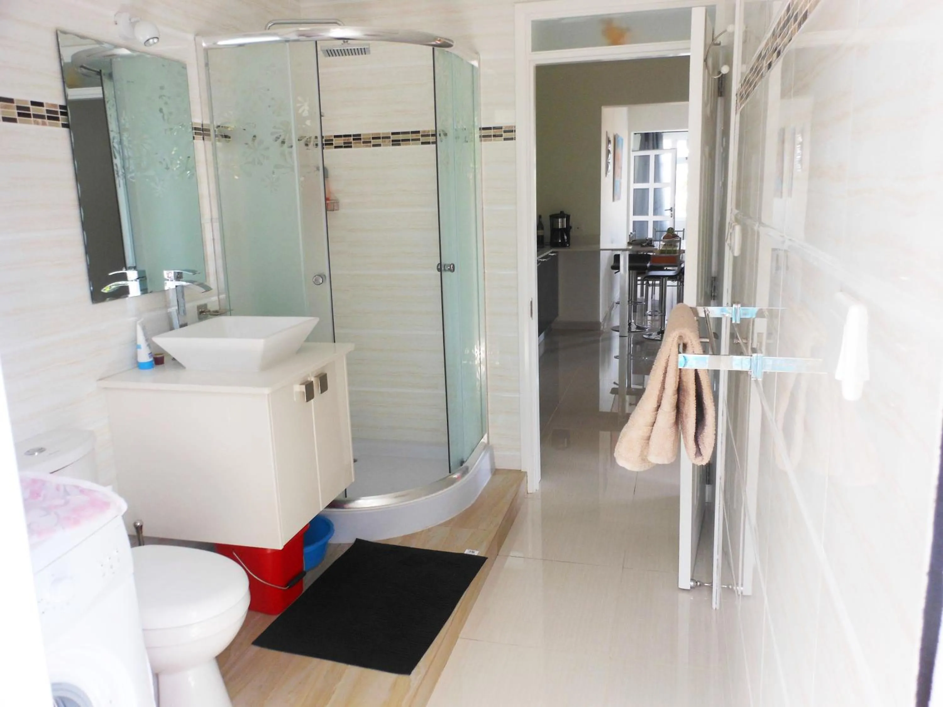 Bathroom in Twins Apartments Flic en Flac Beach