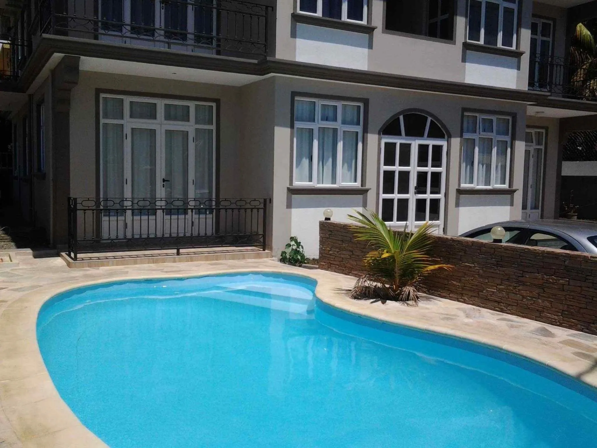 Swimming pool in Twins Apartments Flic en Flac Beach