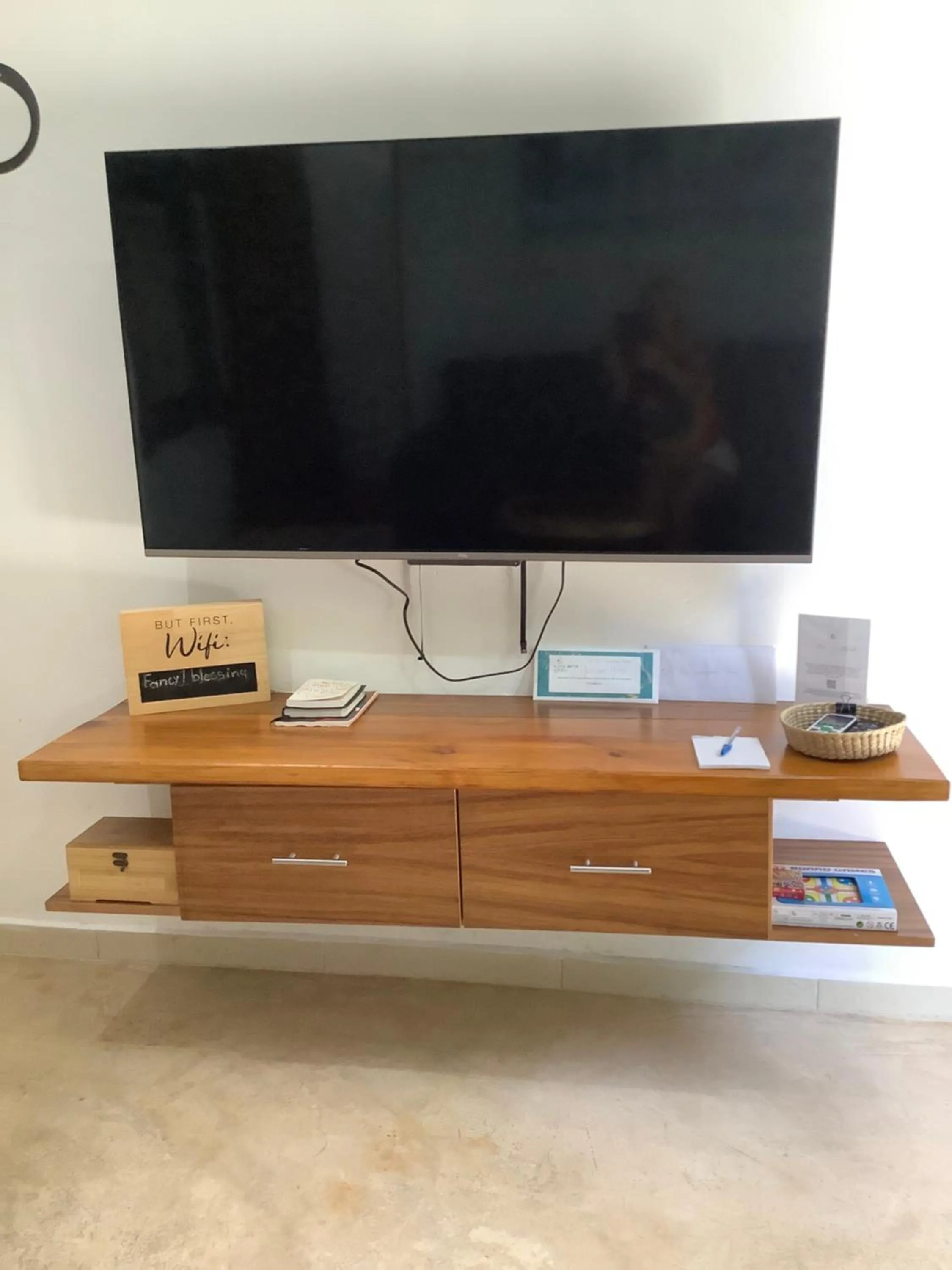 TV and multimedia in Casa Bene Villas