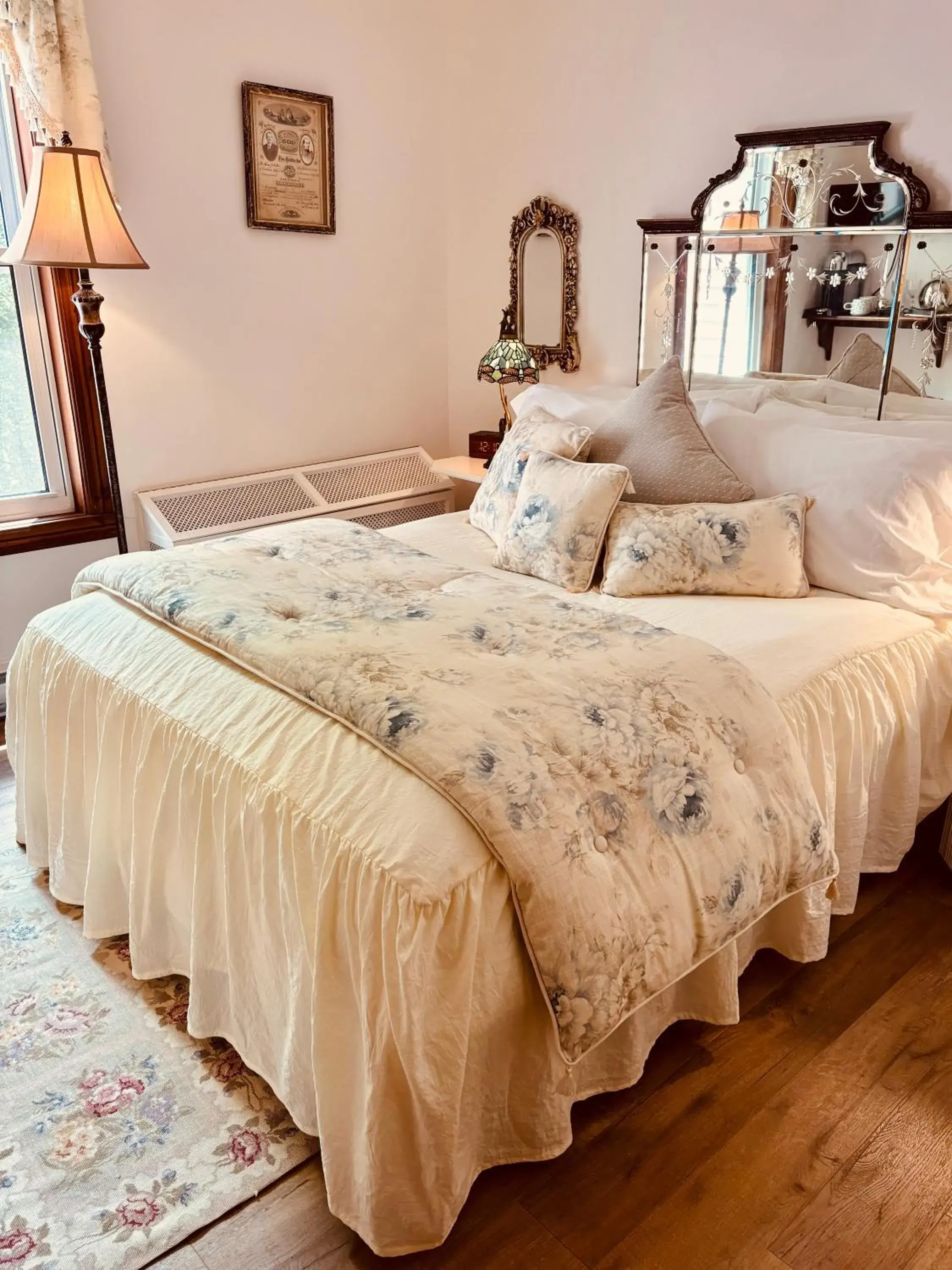 Bed in Maison Rose Bed in Maison Rose