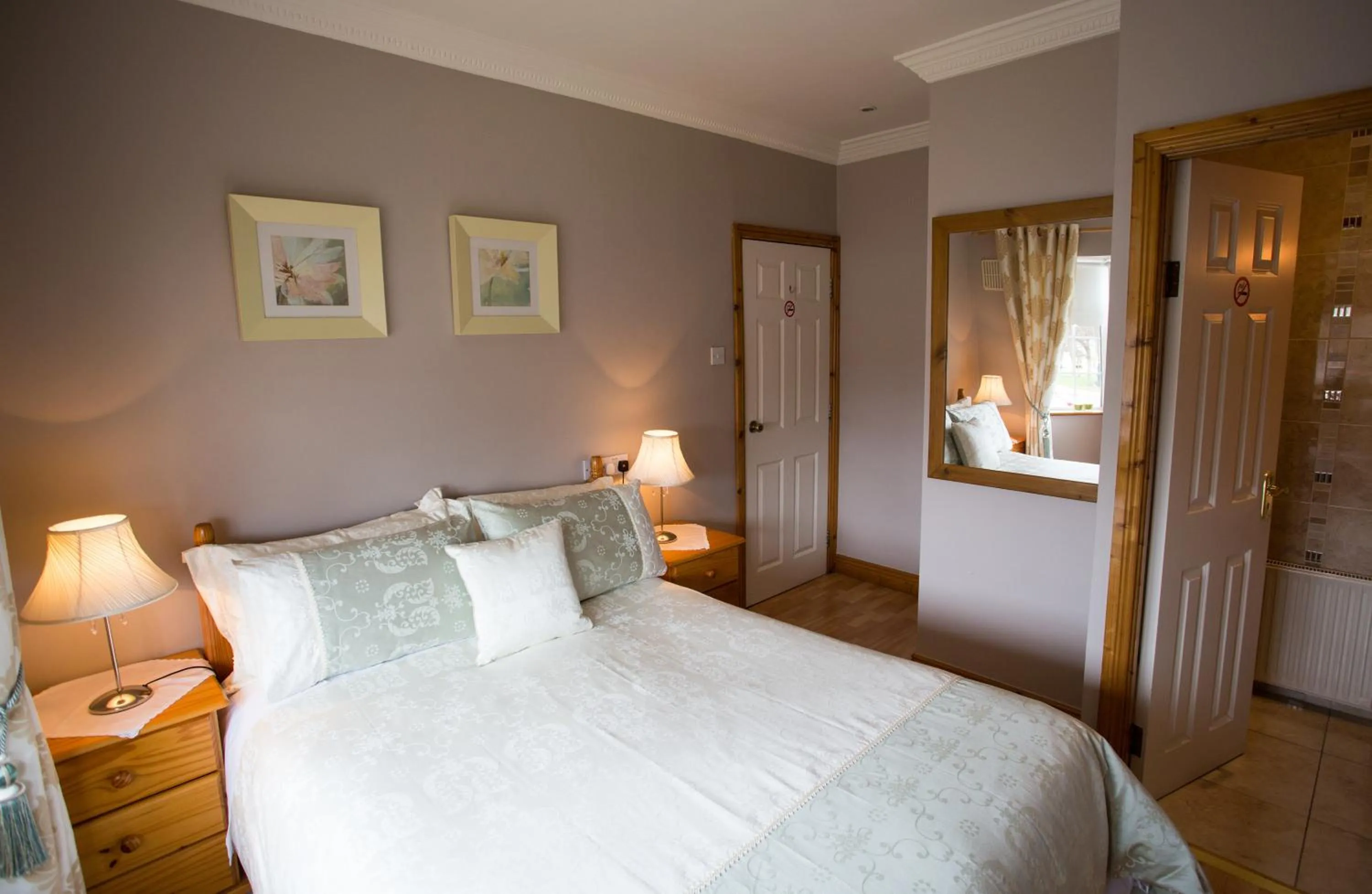 Photo of the whole room, Bed in Almanii