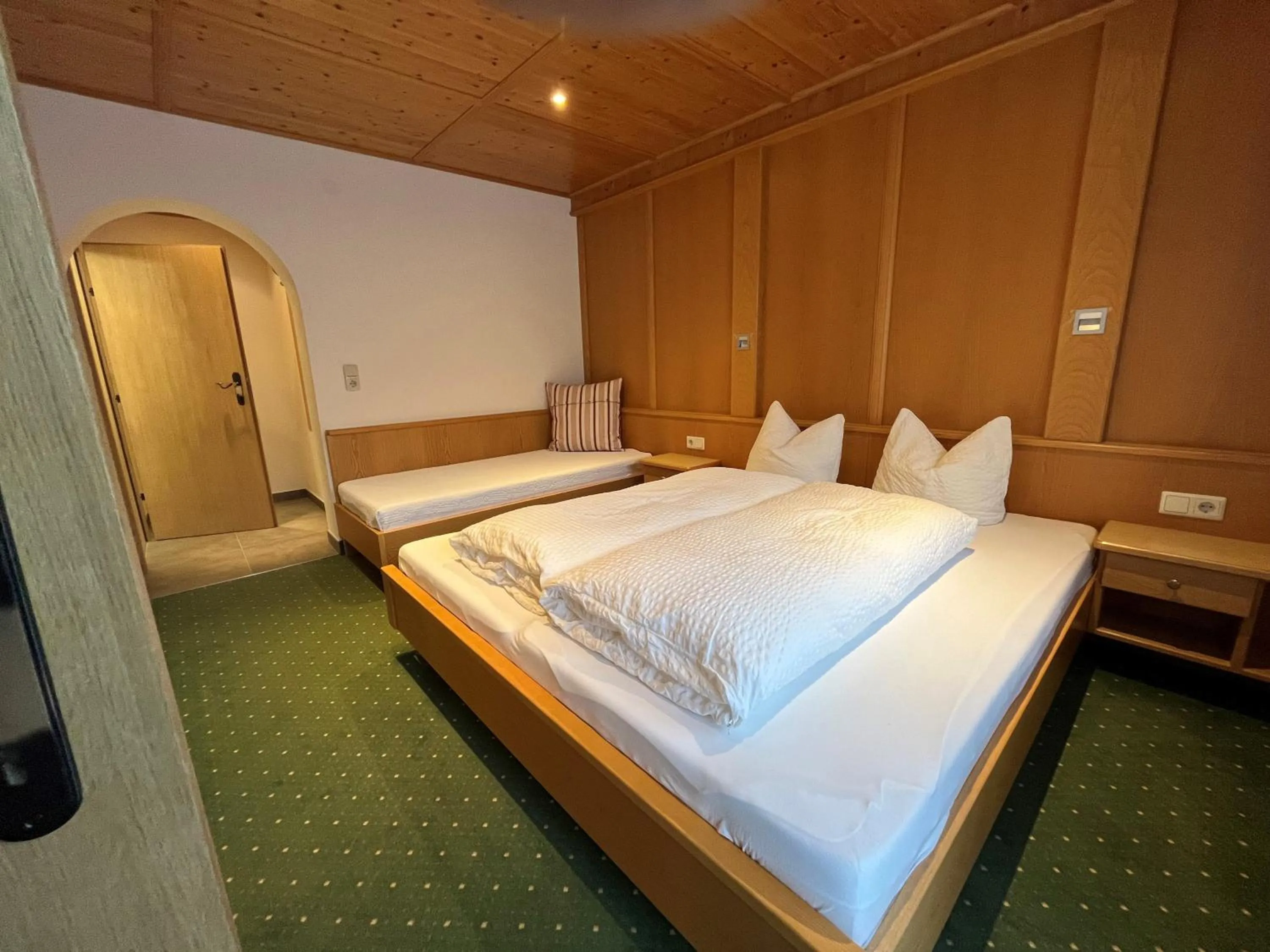 Bed in Appartement Gästehaus Aloisia