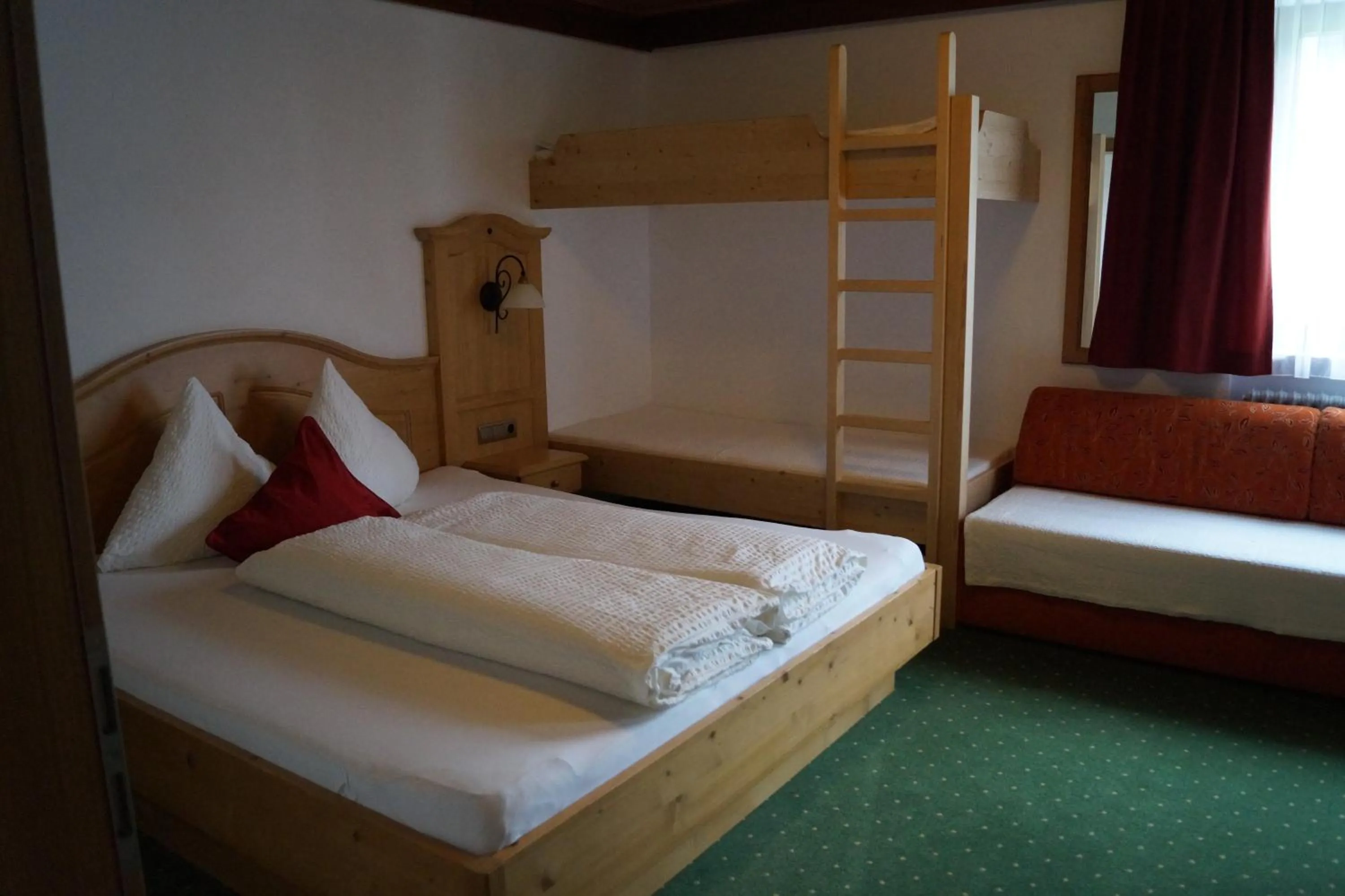 Bed in Appartement Gästehaus Aloisia