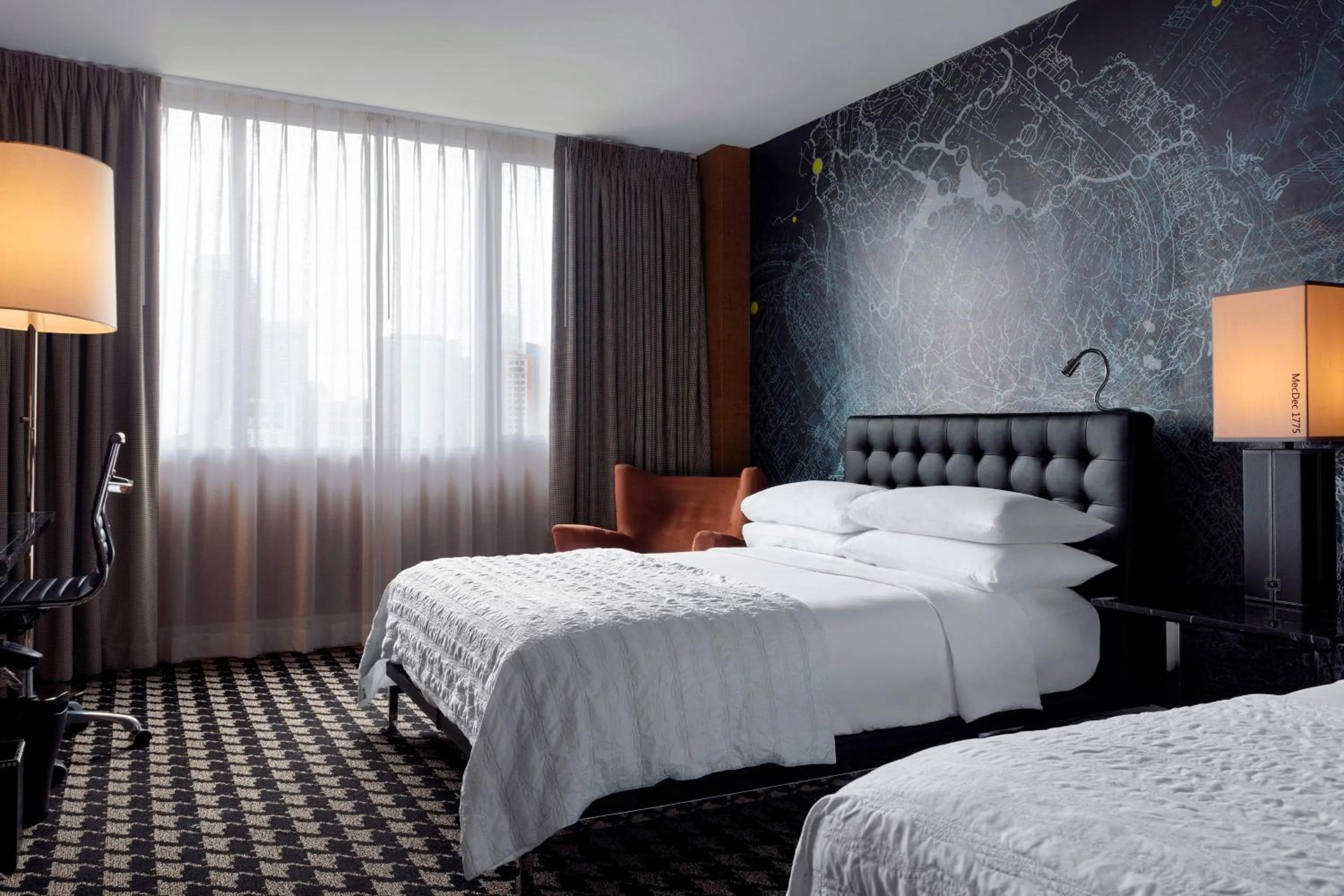 Photo of the whole room, Bed in Le Meridien Charlotte