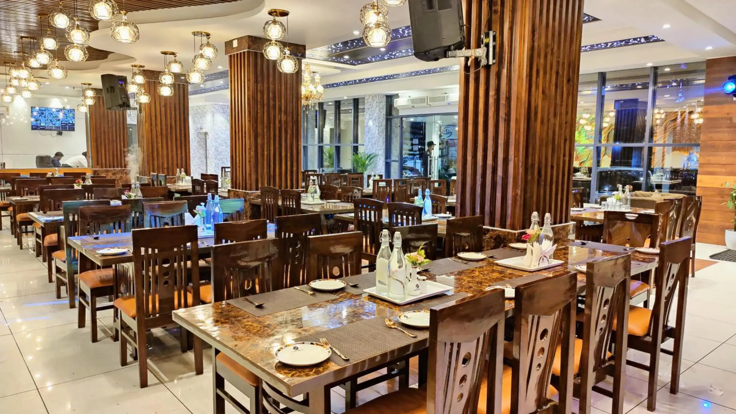 Restaurant/places to eat in Hotel Mandi Heights - Bar, Fine Dining & Banquet Hall Restaurant/places to eat in Hotel Mandi Heights - Bar, Fine Dining & Banquet Hall