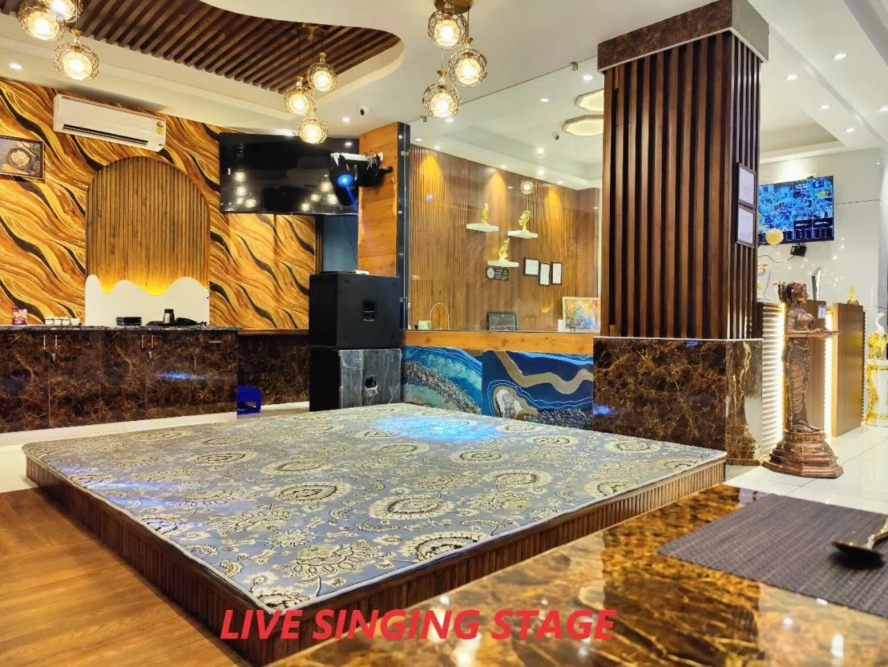 Hotel Mandi Heights - Bar, Fine Dining & Banquet Hall