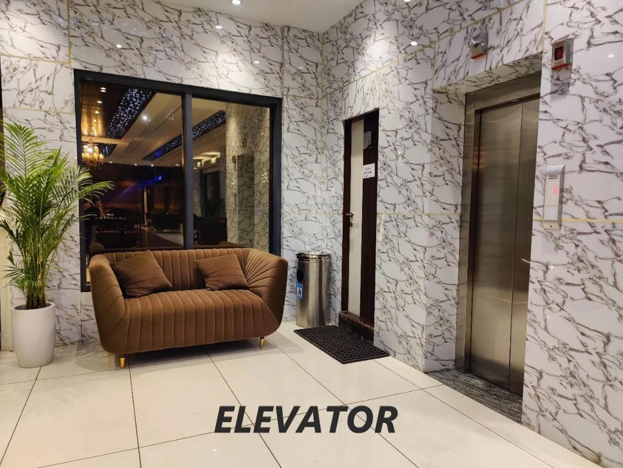 Hotel Mandi Heights - Bar, Fine Dining & Banquet Hall