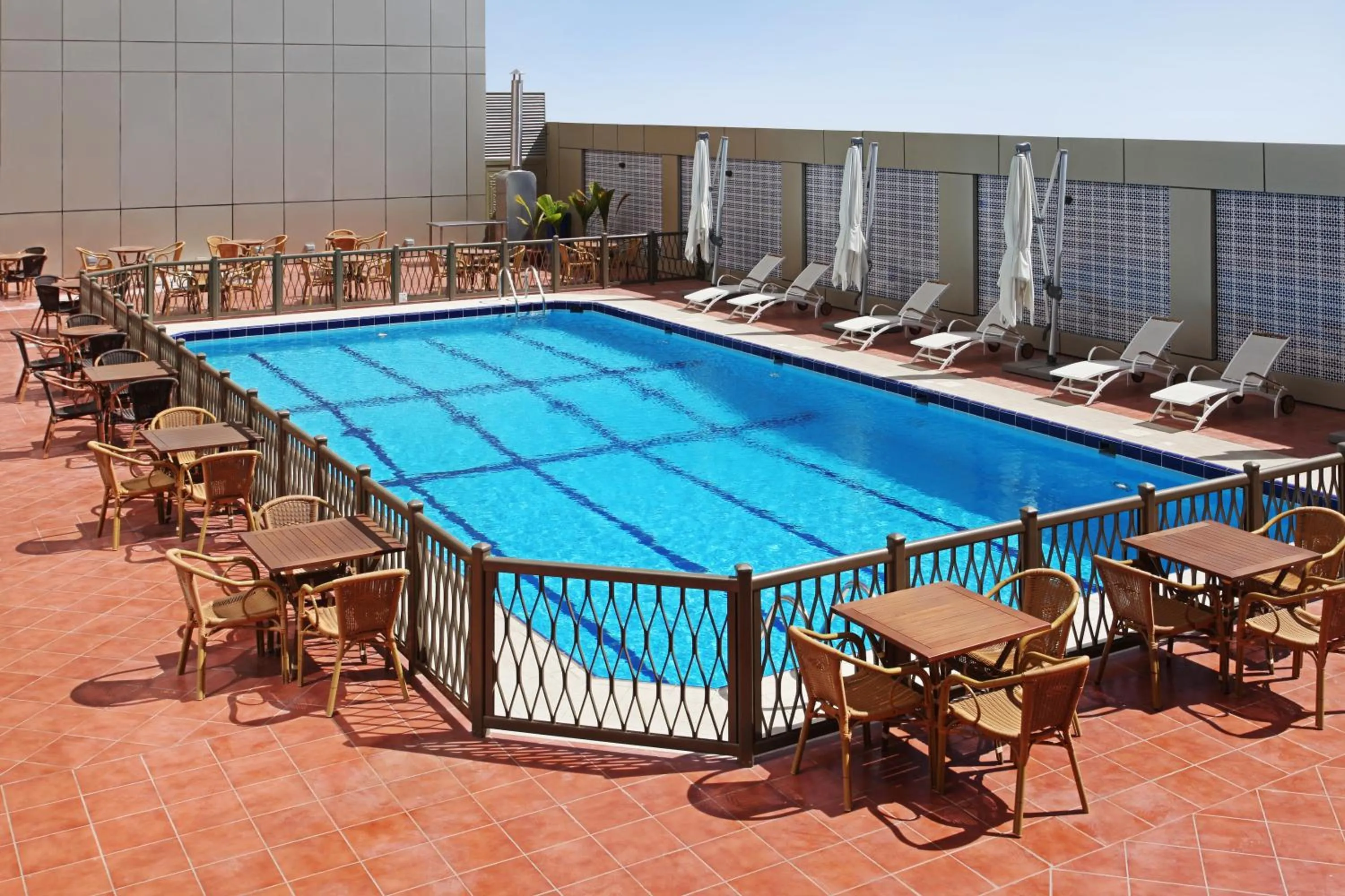 Swimming pool in Ibis Yanbu