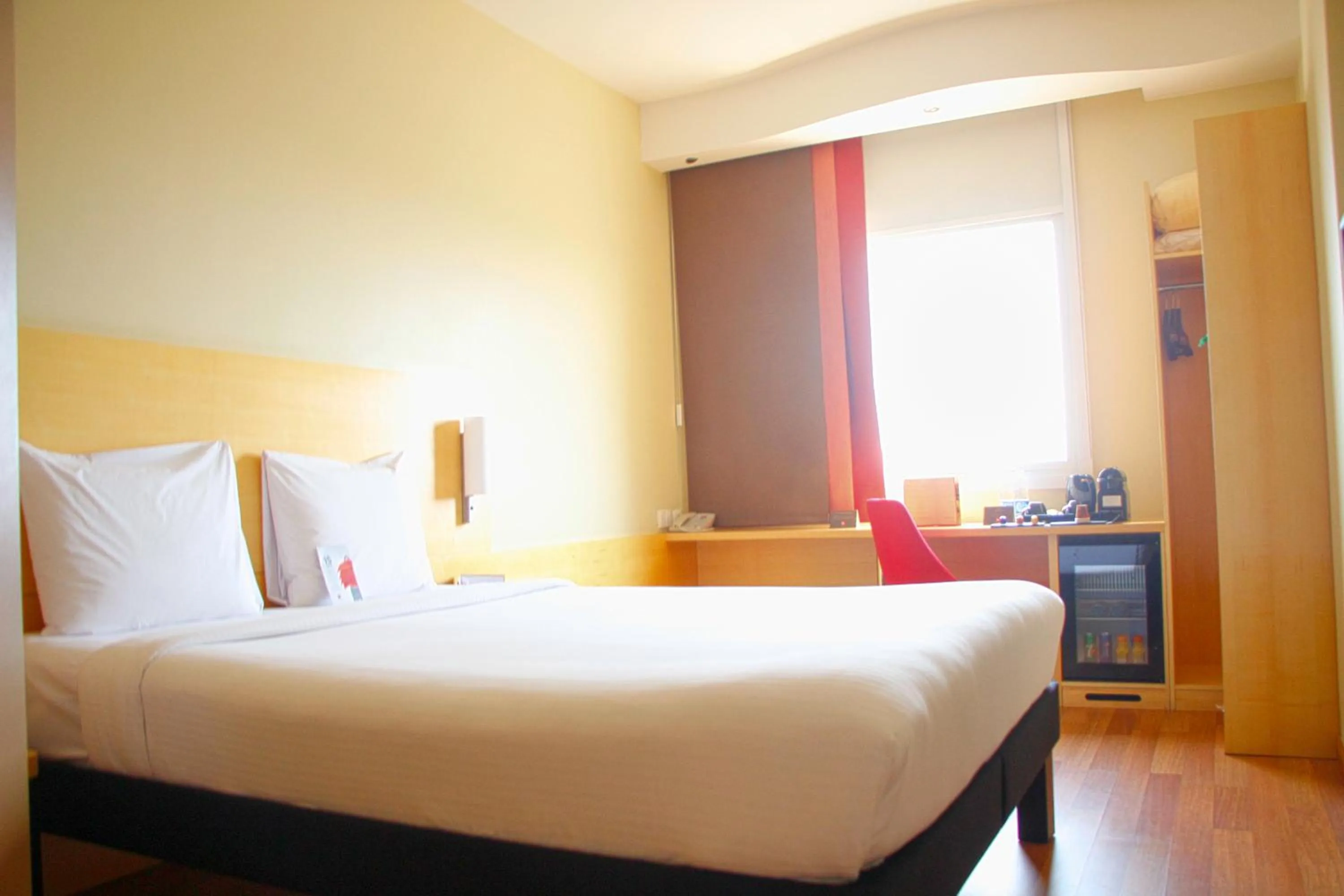 Bedroom, Bed in Ibis Yanbu