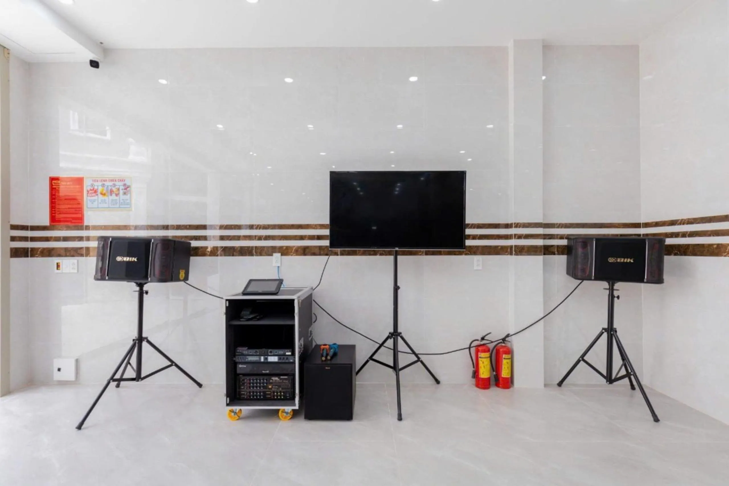 Communal lounge/ TV room in 126 Vung Tau Pool Villa Back Beach From 4 To 12 Rooms Options