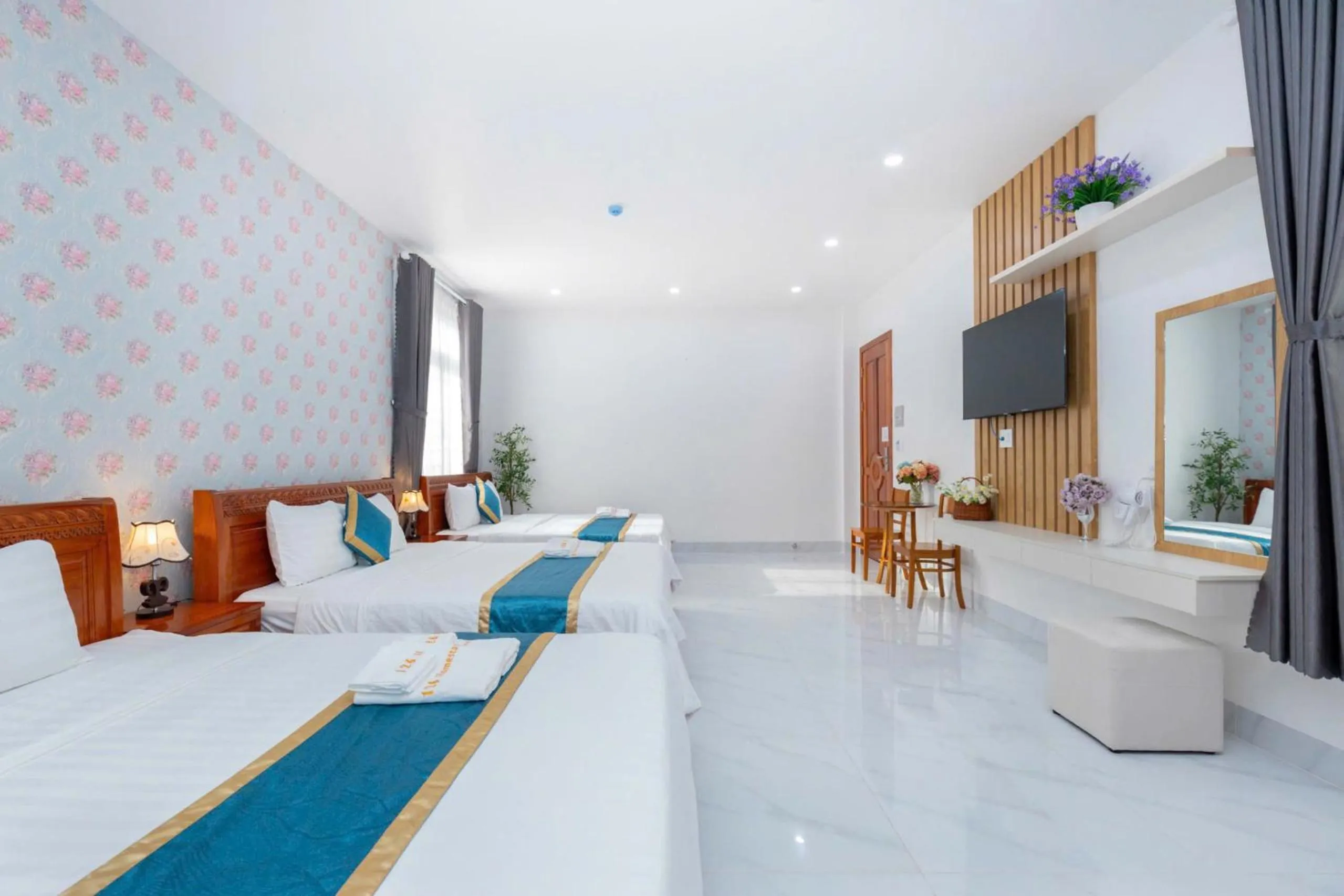 Bed in 126 Vung Tau Pool Villa Back Beach From 4 To 12 Rooms Options