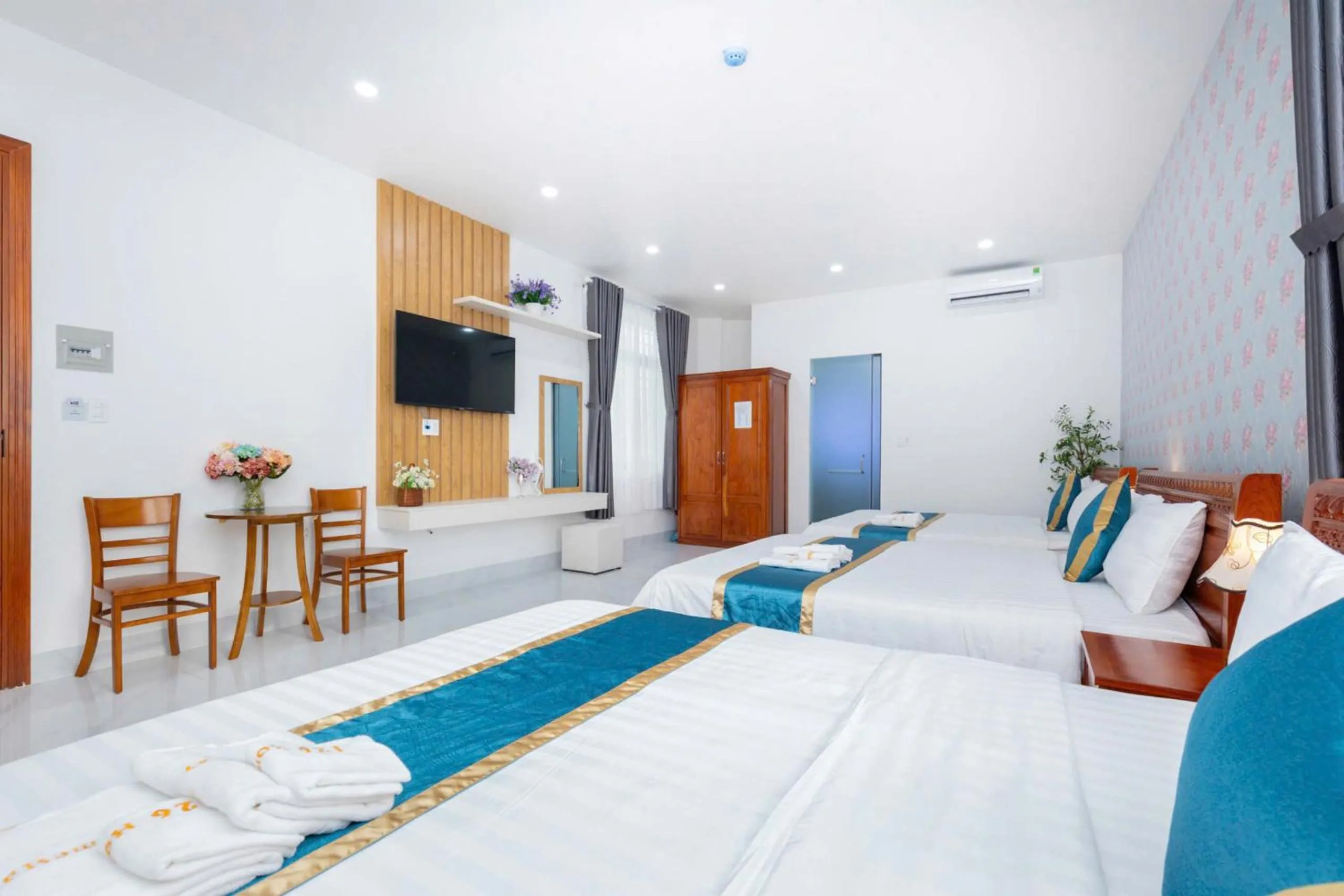 Communal lounge/ TV room, Bed in 126 Vung Tau Pool Villa Back Beach From 4 To 12 Rooms Options