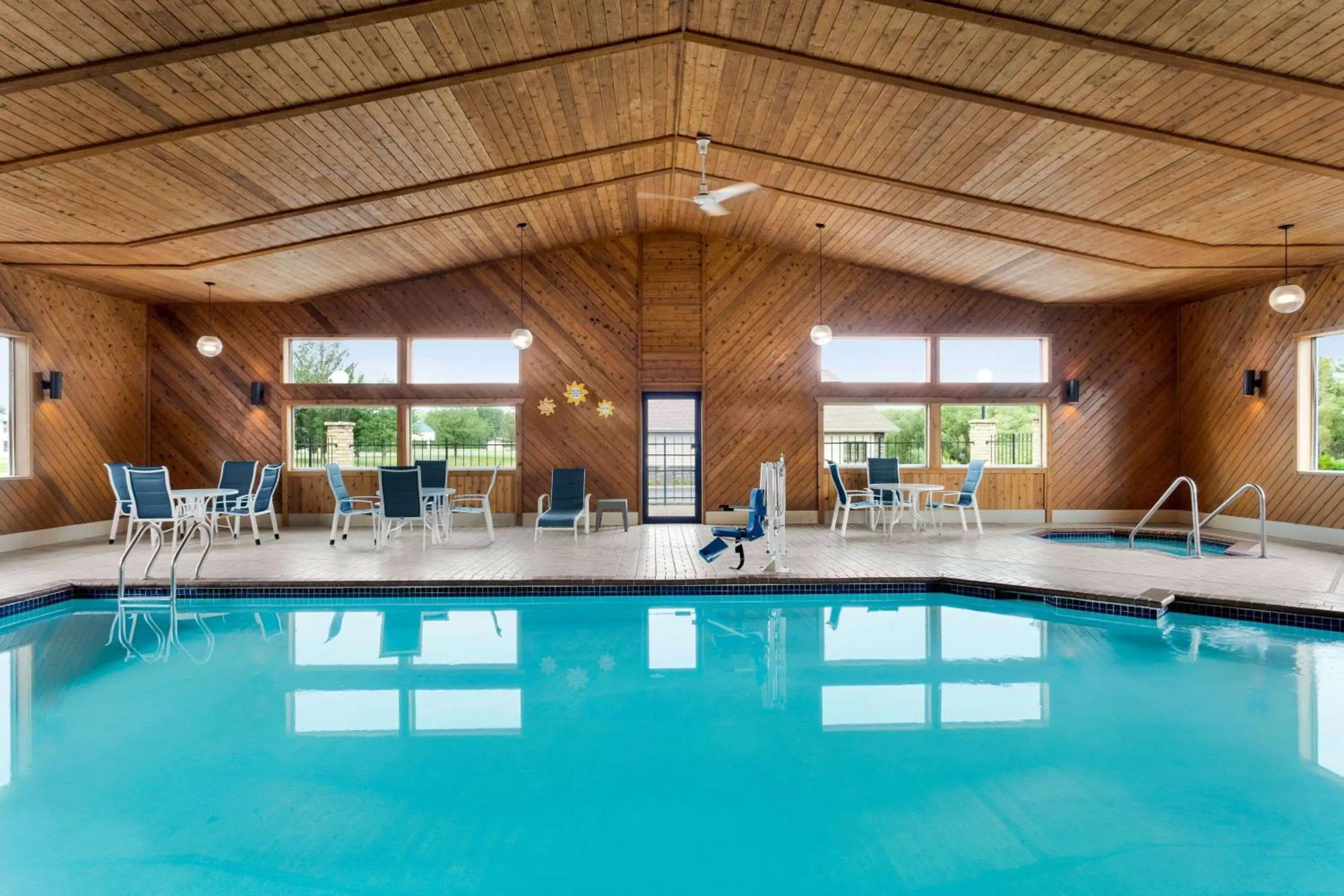 Swimming pool in Days Inn by Wyndham Hurley Swimming pool in Days Inn by Wyndham Hurley