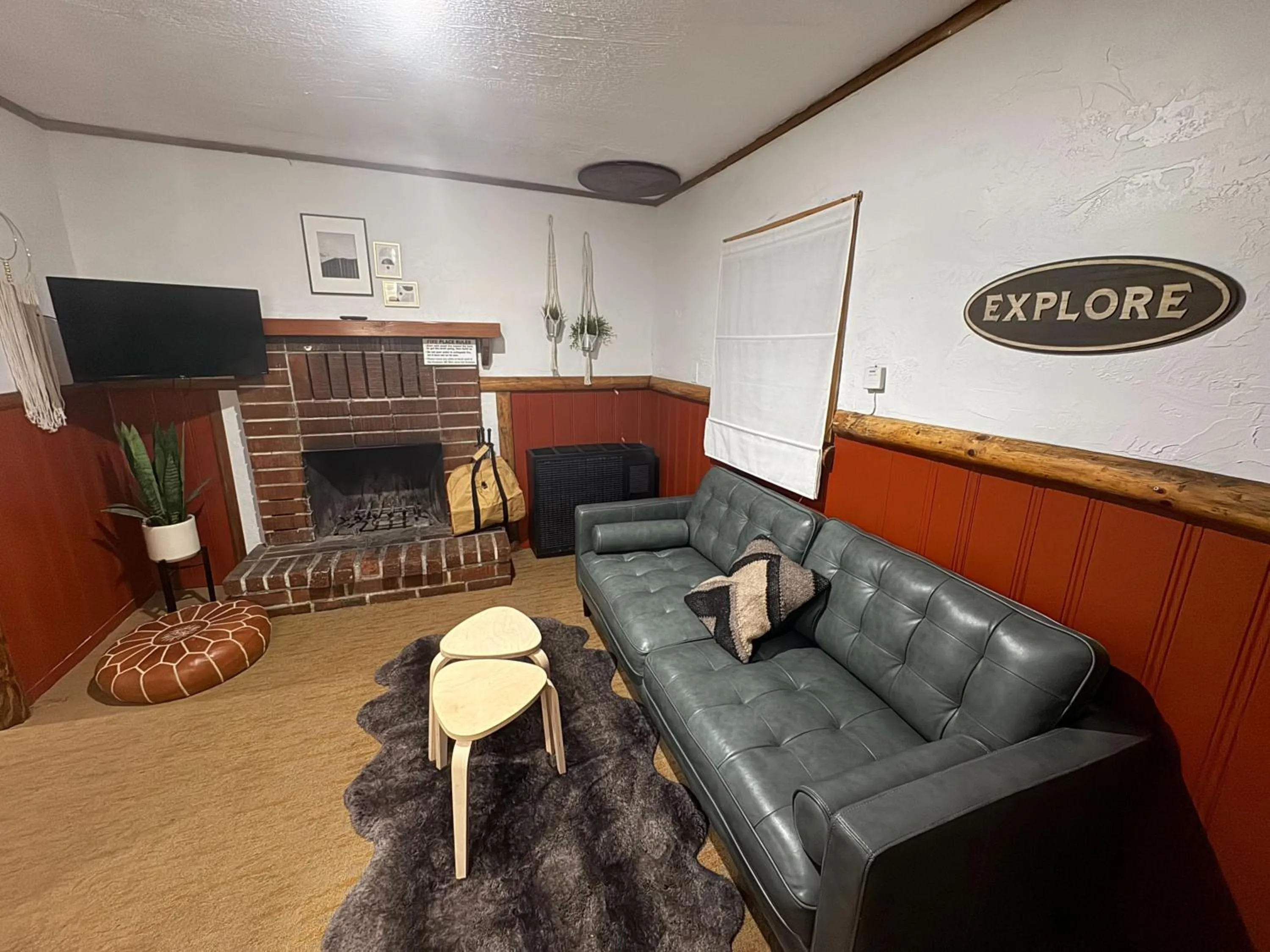 Living room in Three Pines Cabins